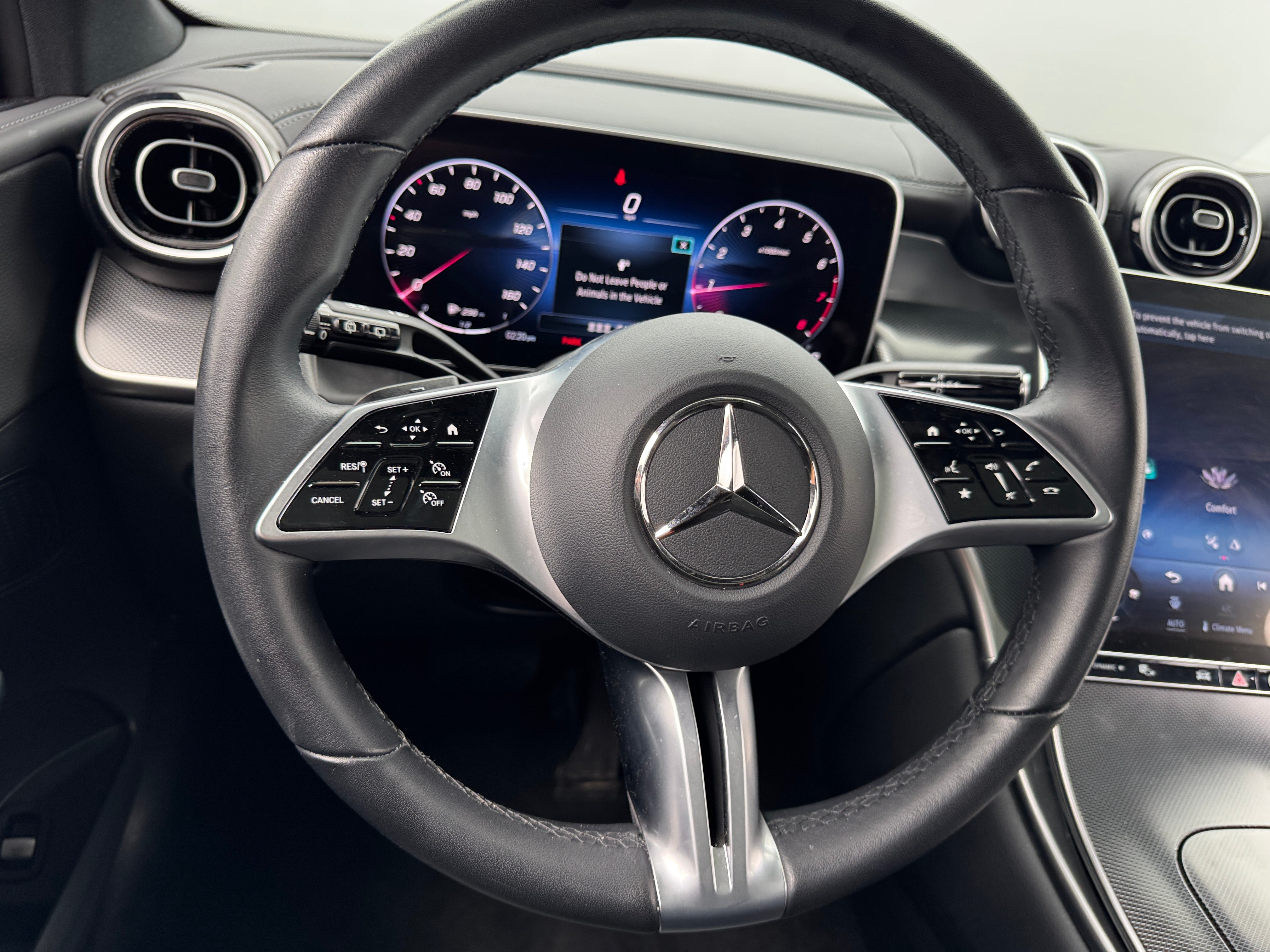 2024 Mercedes-Benz GLC 300 4