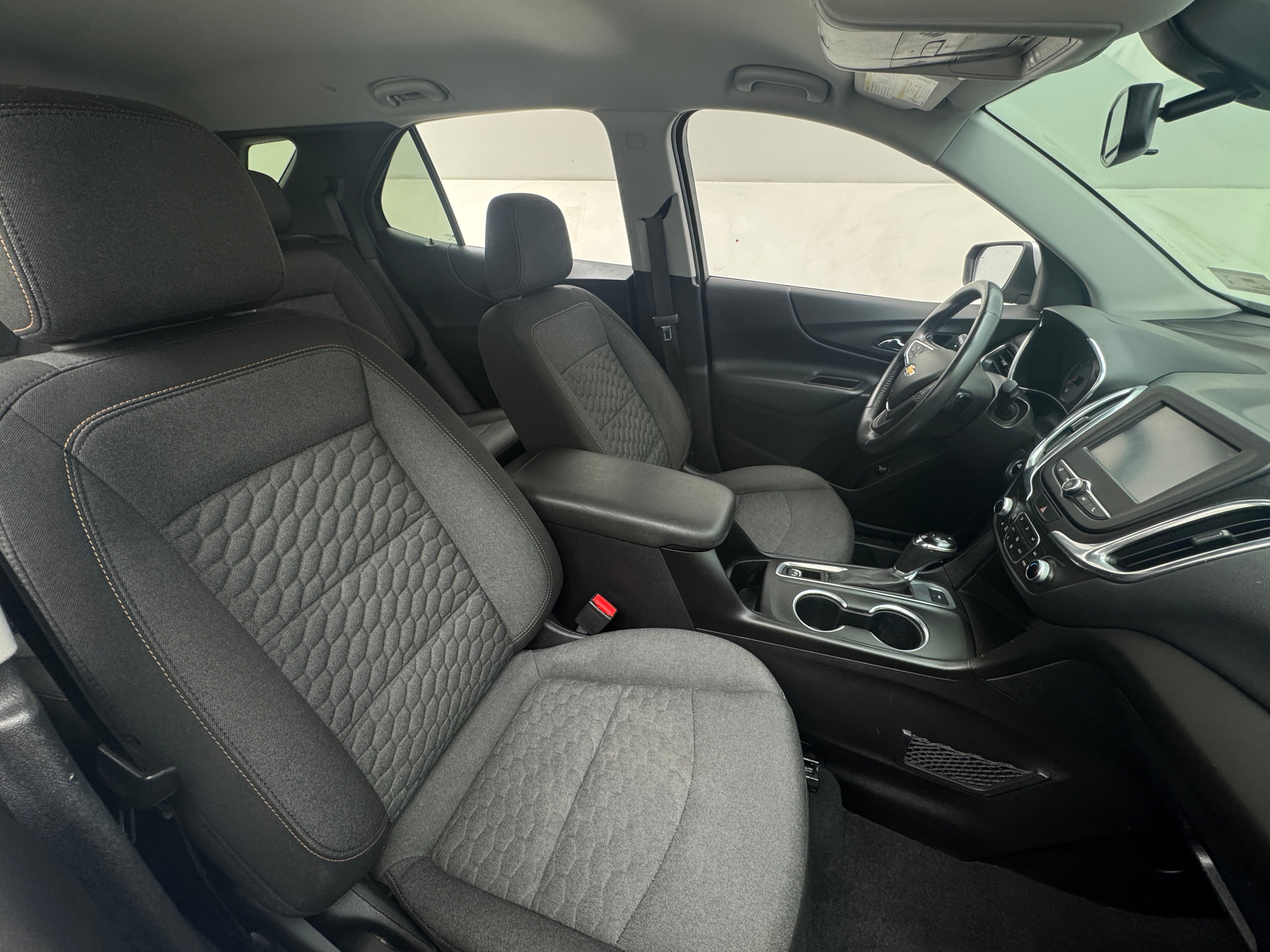 2018 Chevrolet Equinox LT 2
