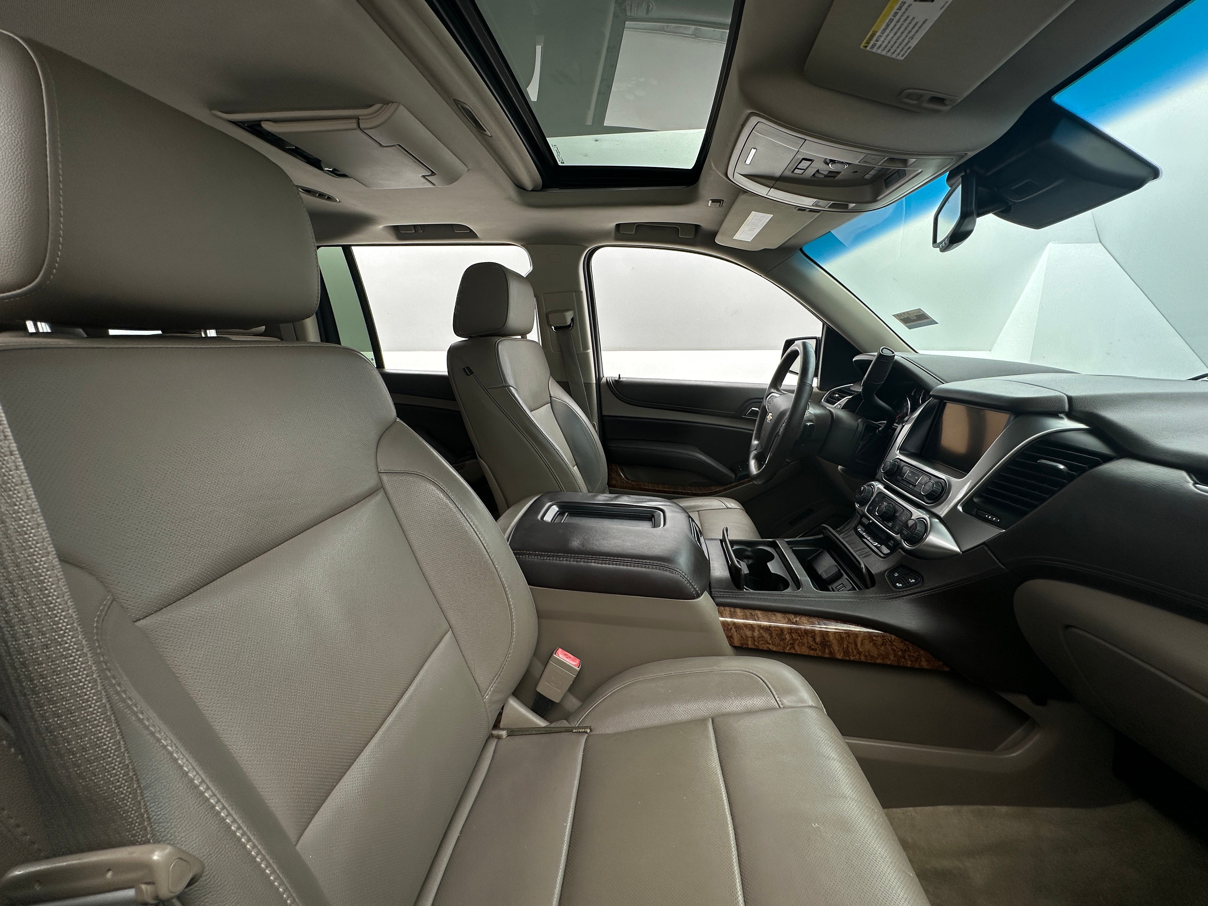 2015 Chevrolet Suburban LTZ 2