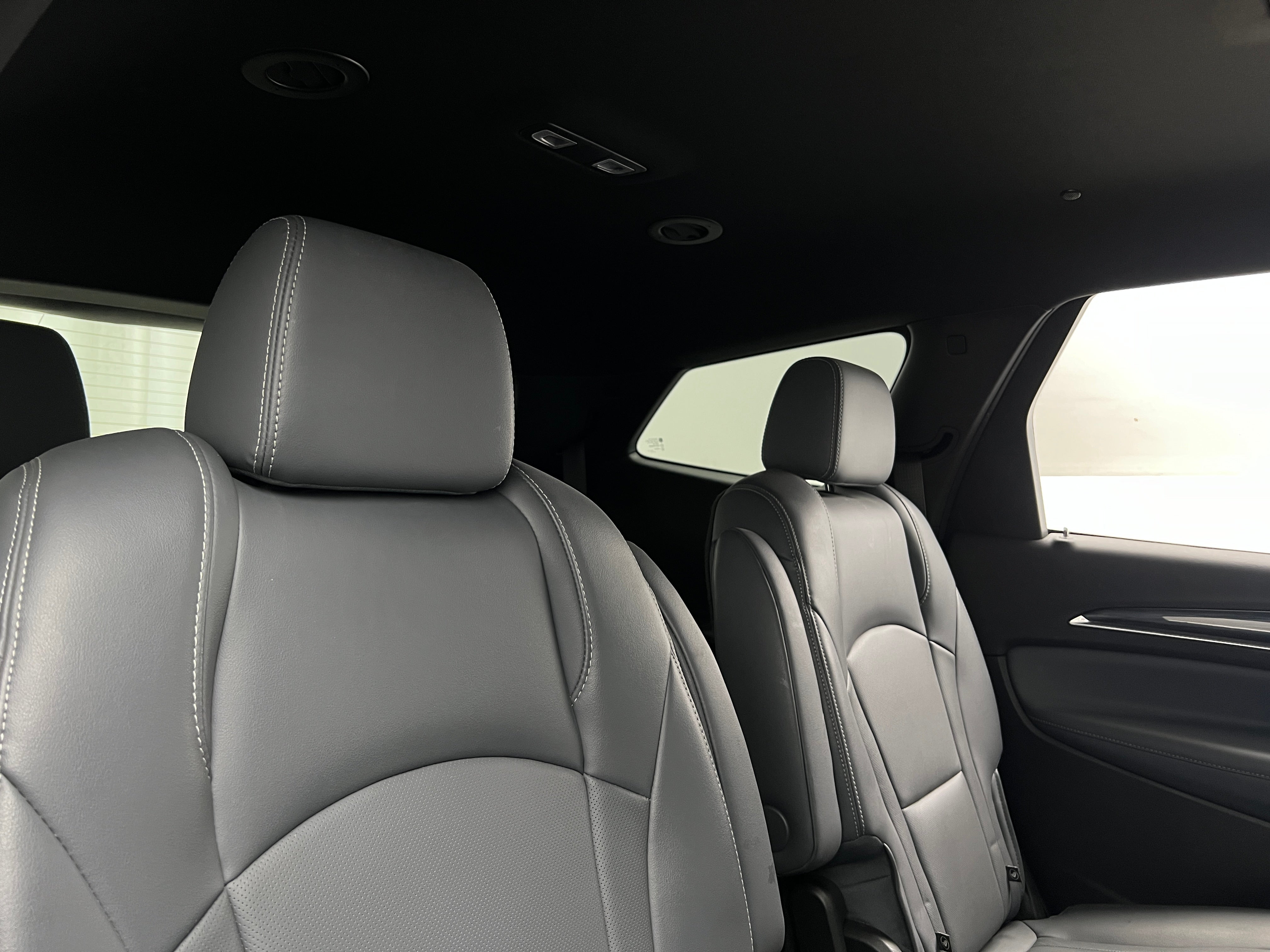 2023 Buick Enclave Essence 5