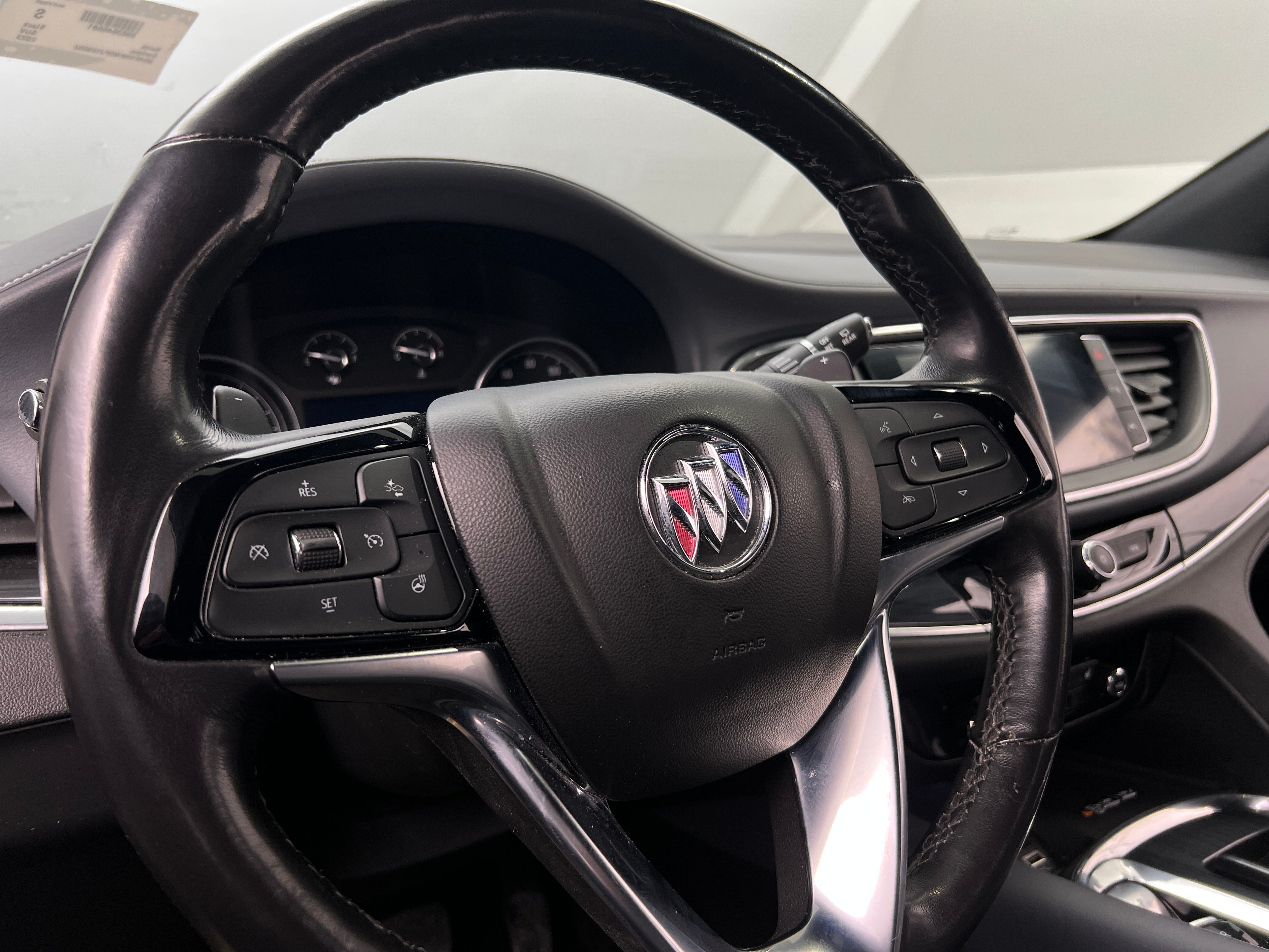 2023 Buick Enclave Essence 4