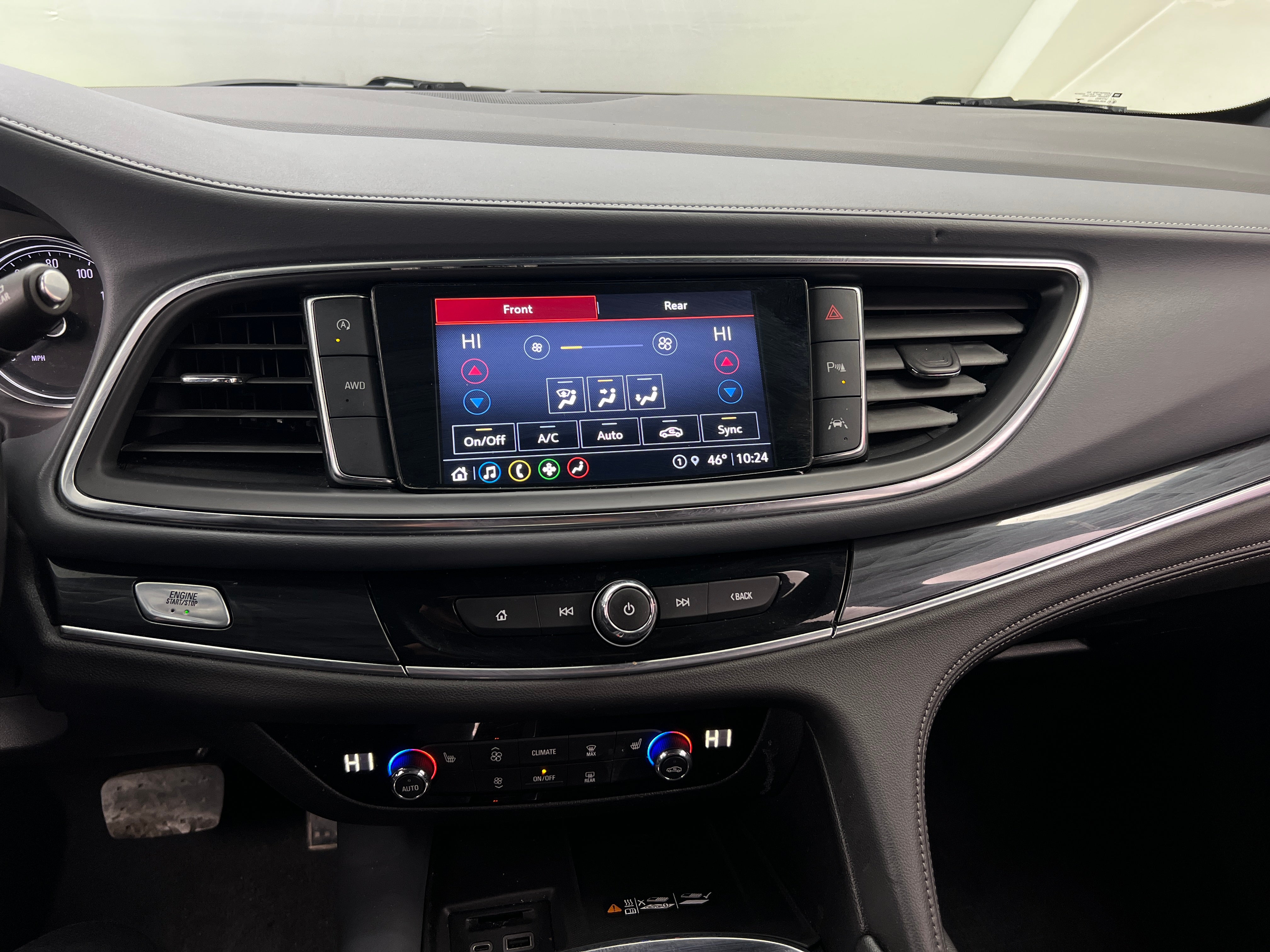 2023 Buick Enclave Essence 3