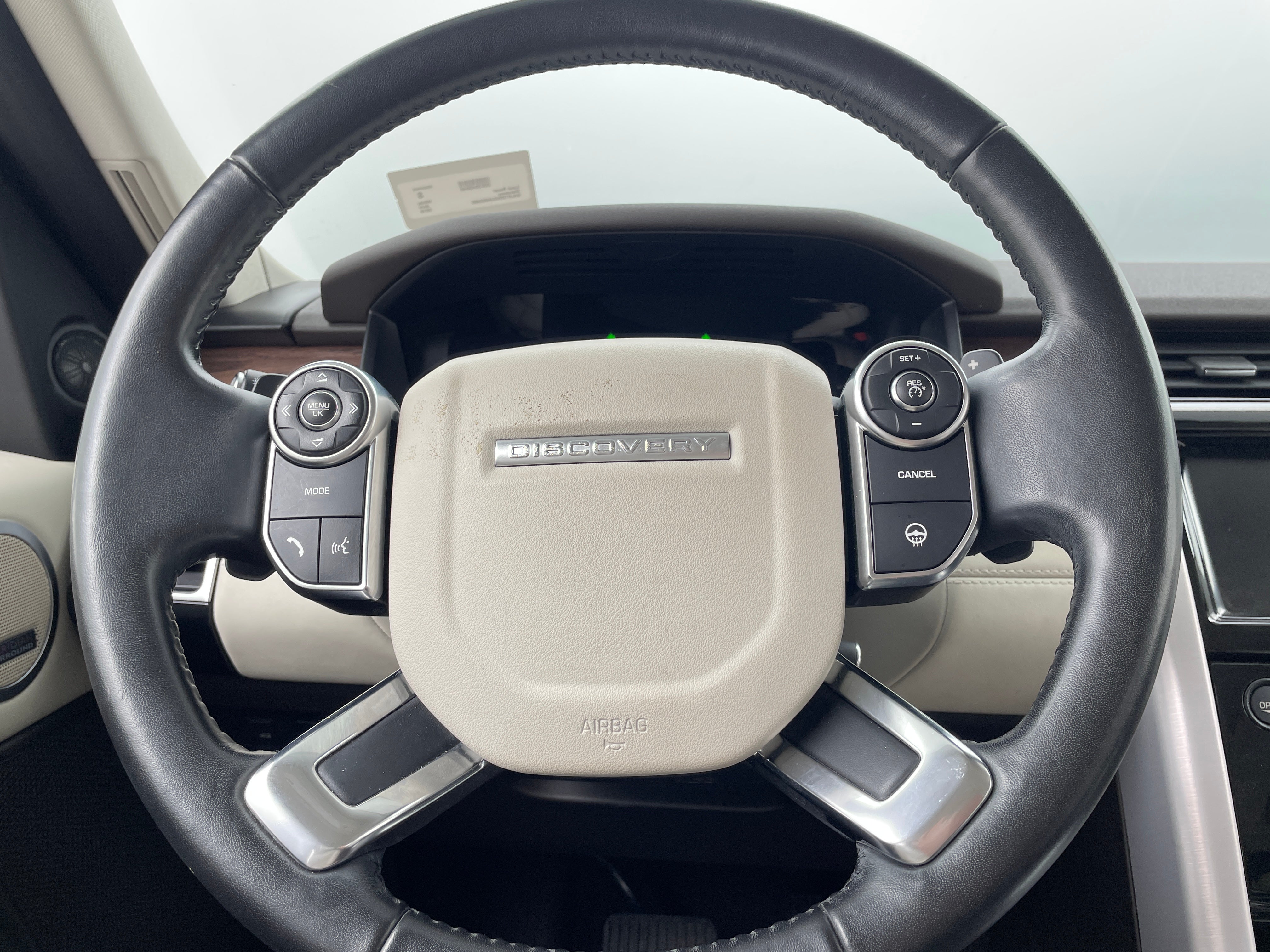2018 Land Rover Discovery HSE Luxury 4