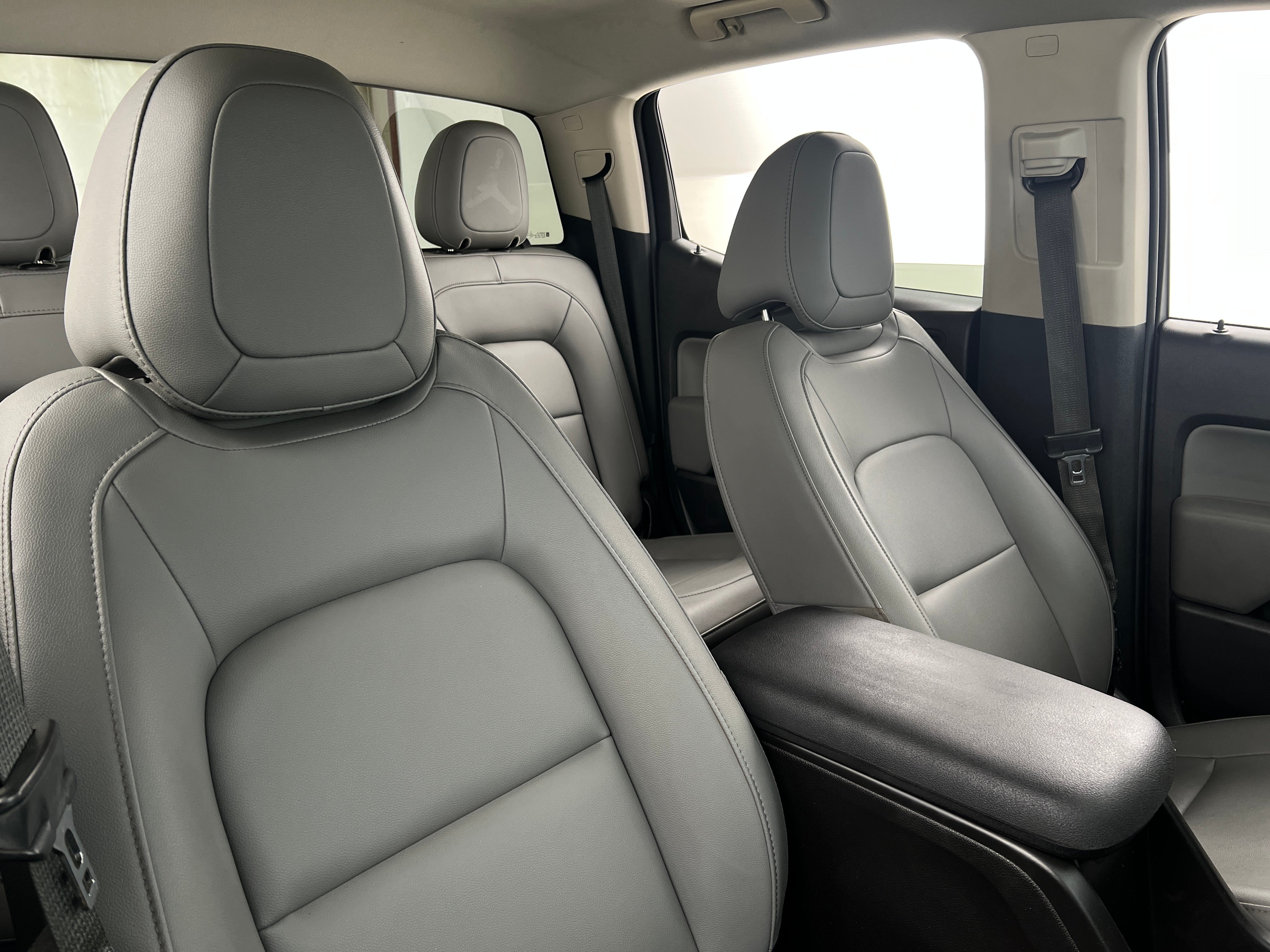 2016 GMC Canyon  2
