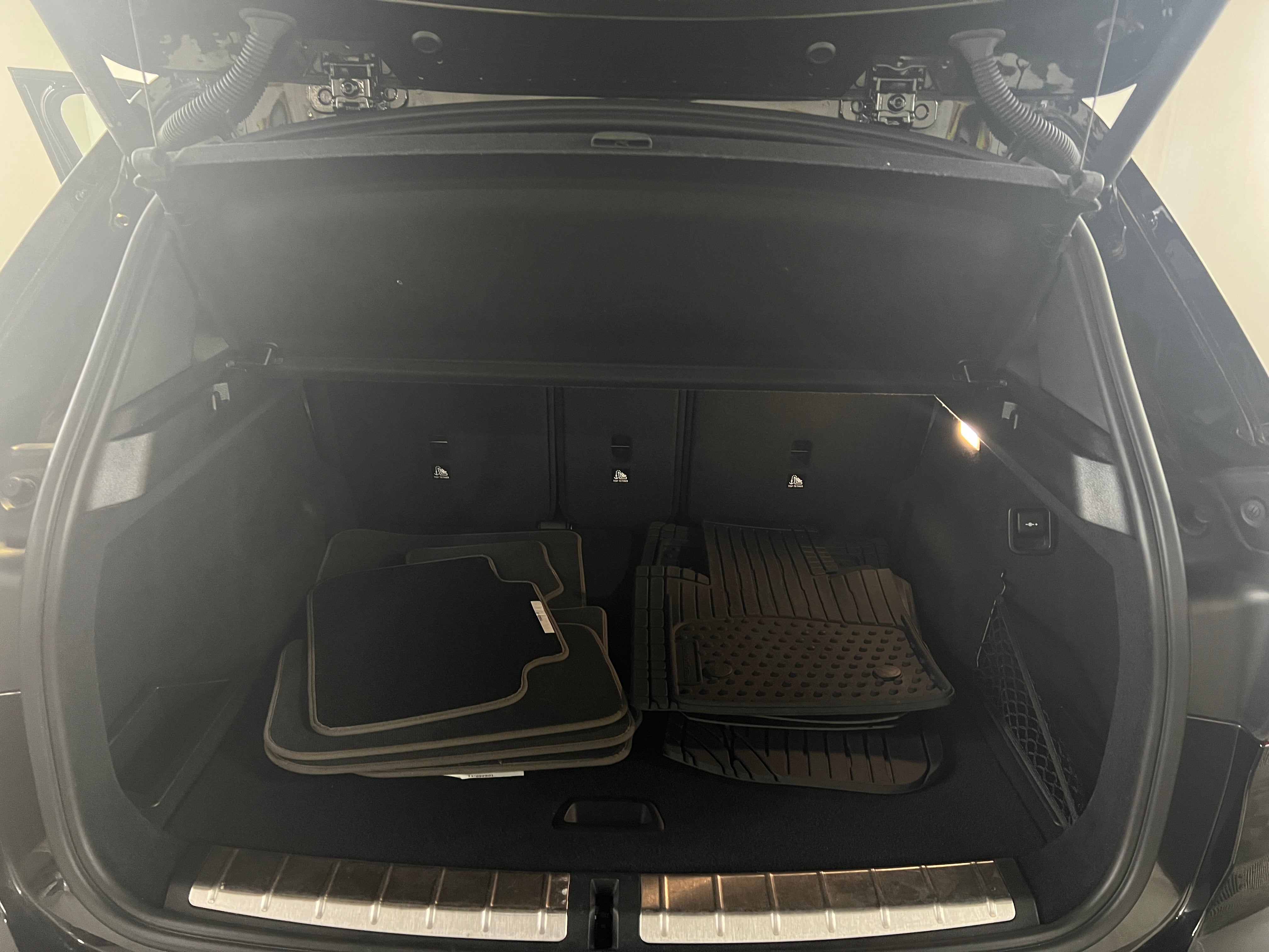 2020 BMW X1 xDrive28i 6