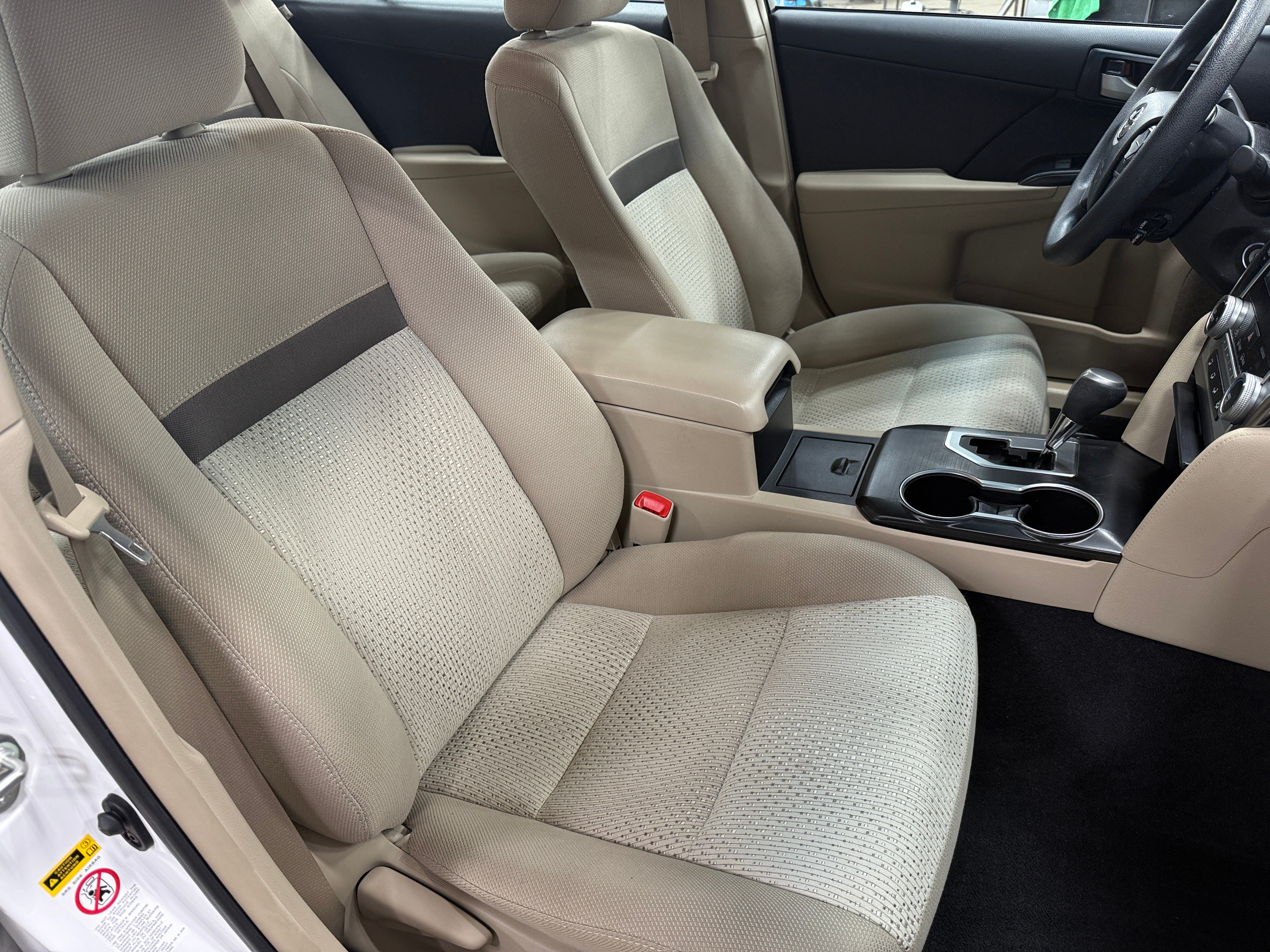 2014 Toyota Camry LE 2