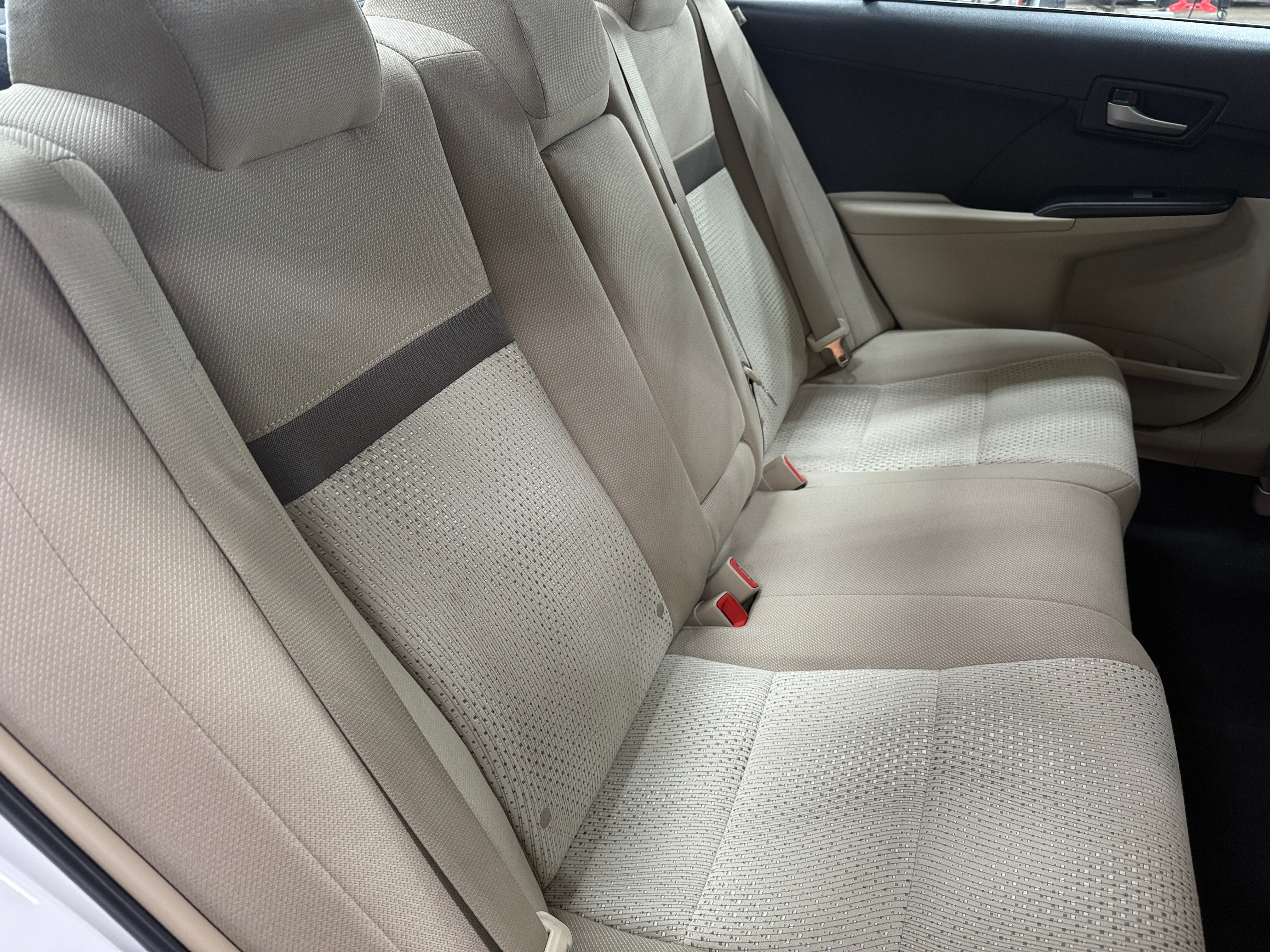 2014 Toyota Camry LE 6