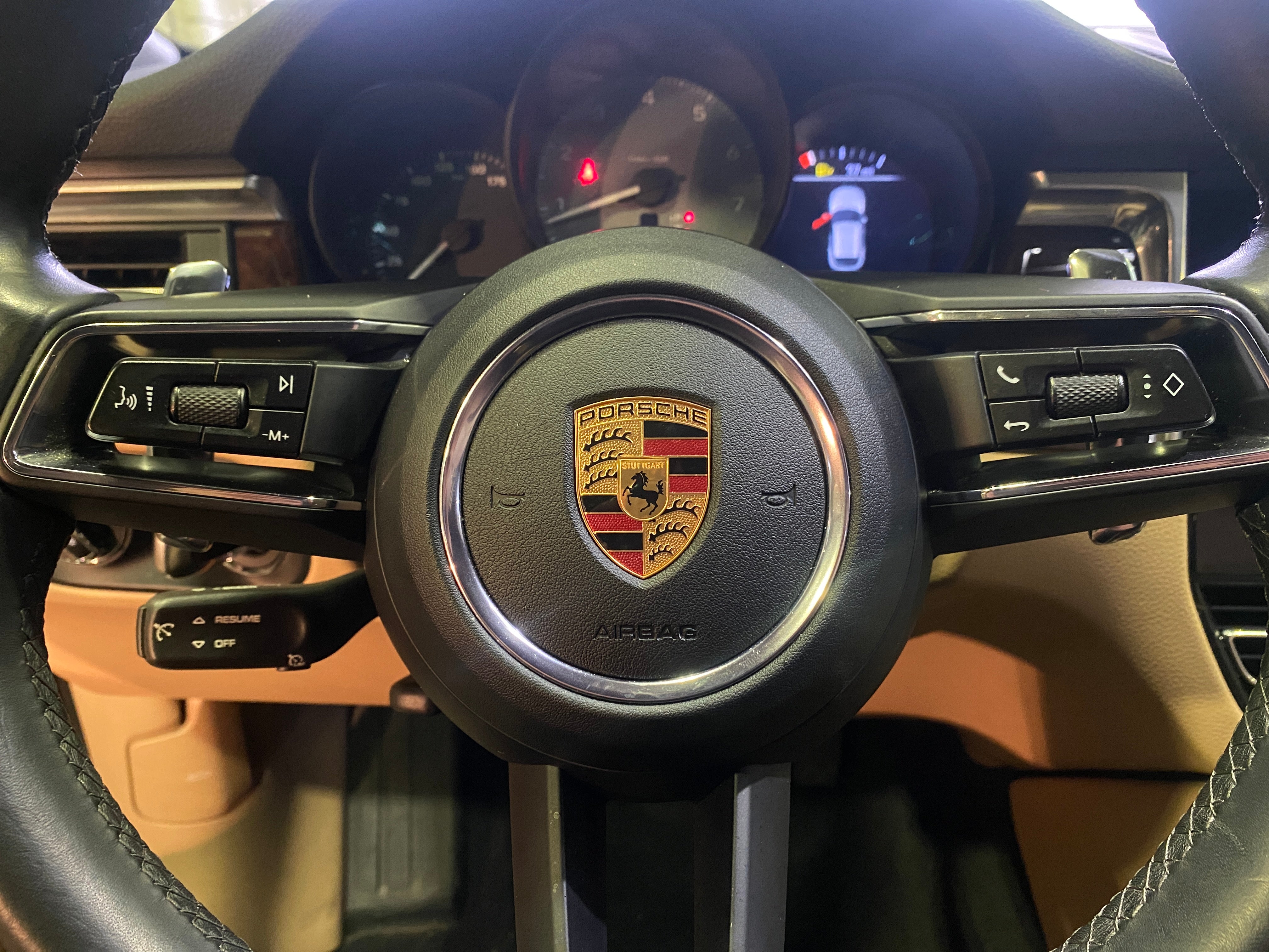 2022 Porsche Macan S 4