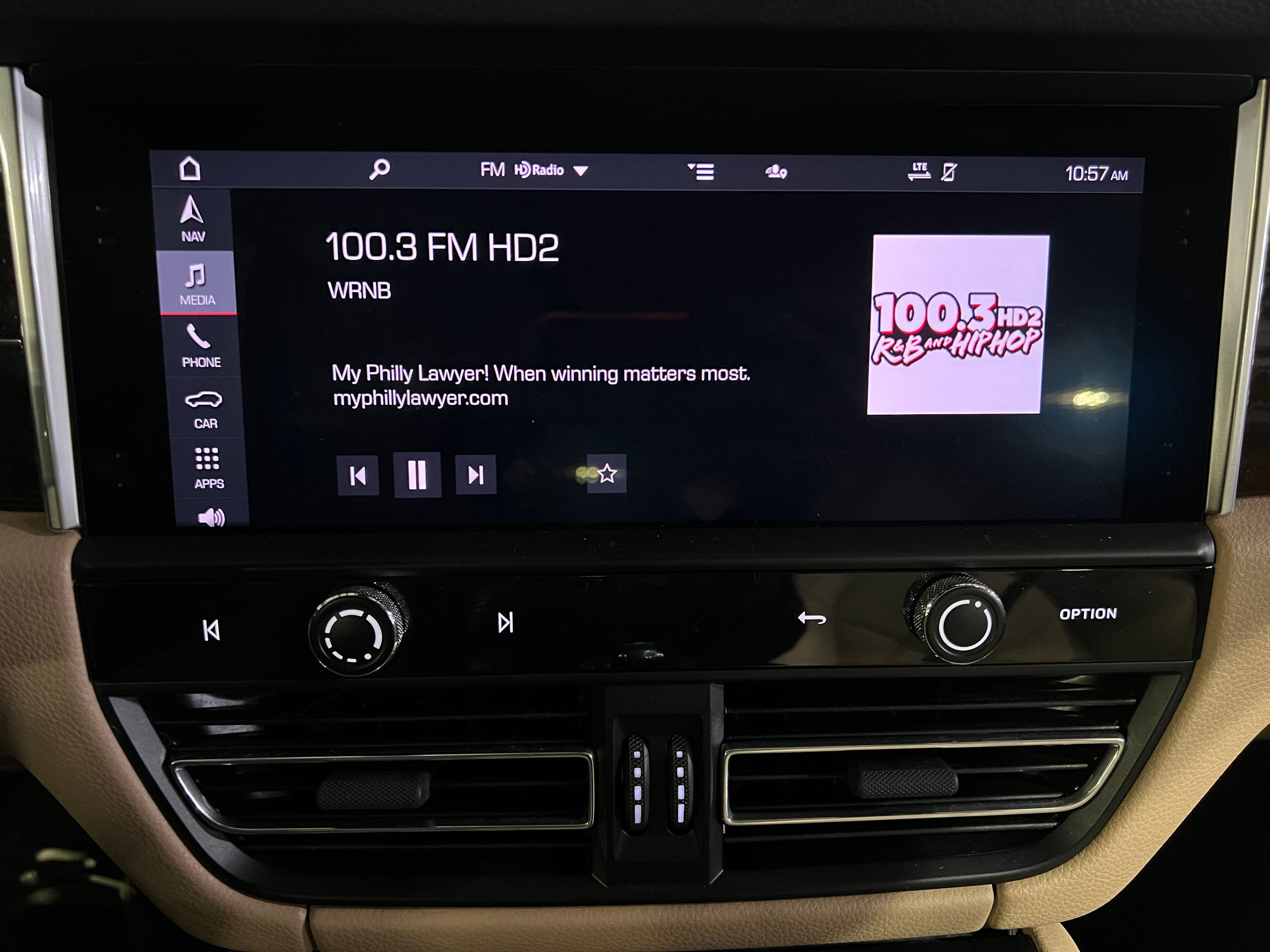 2022 Porsche Macan S 3