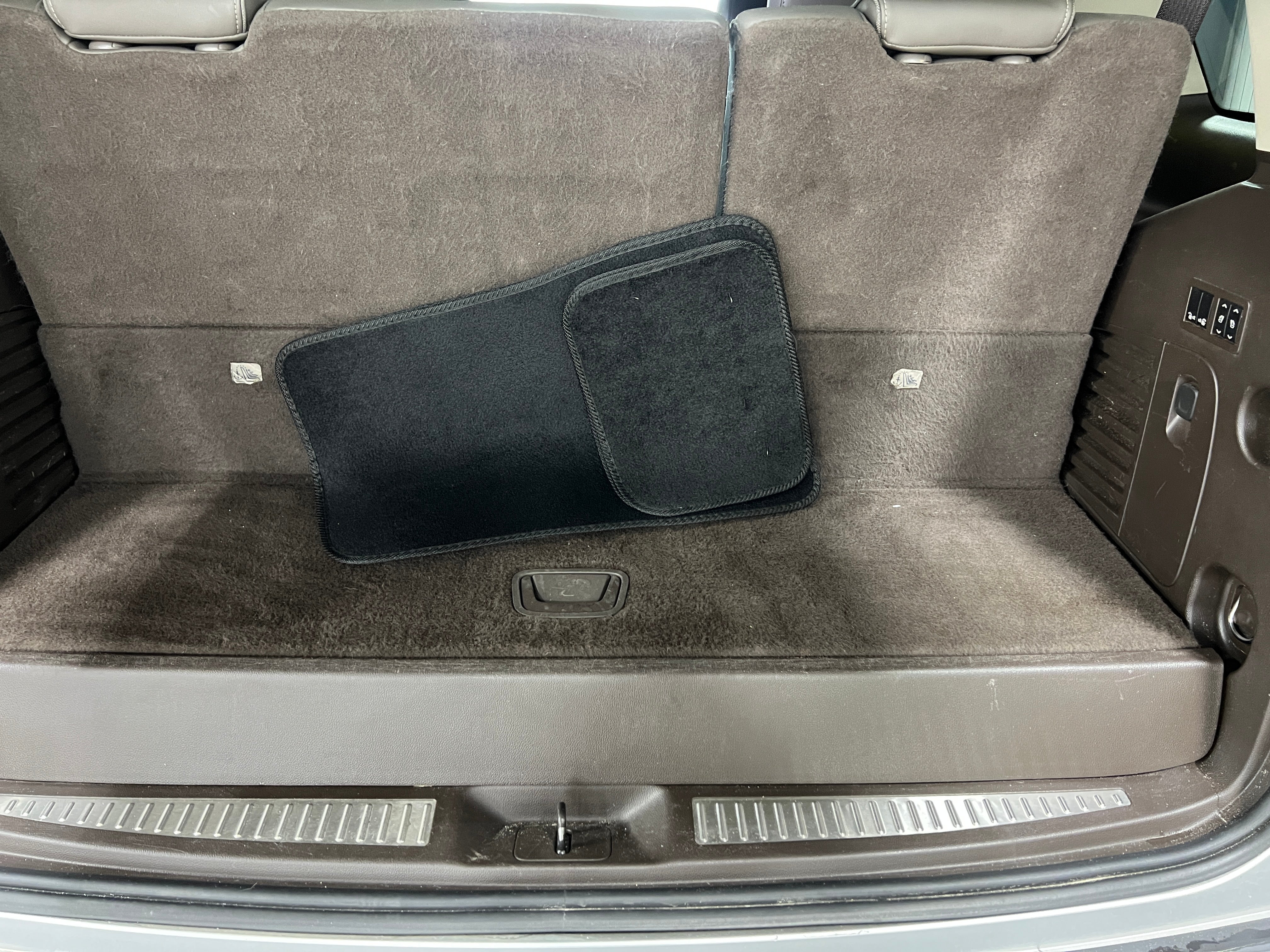 2019 GMC Yukon Denali 6