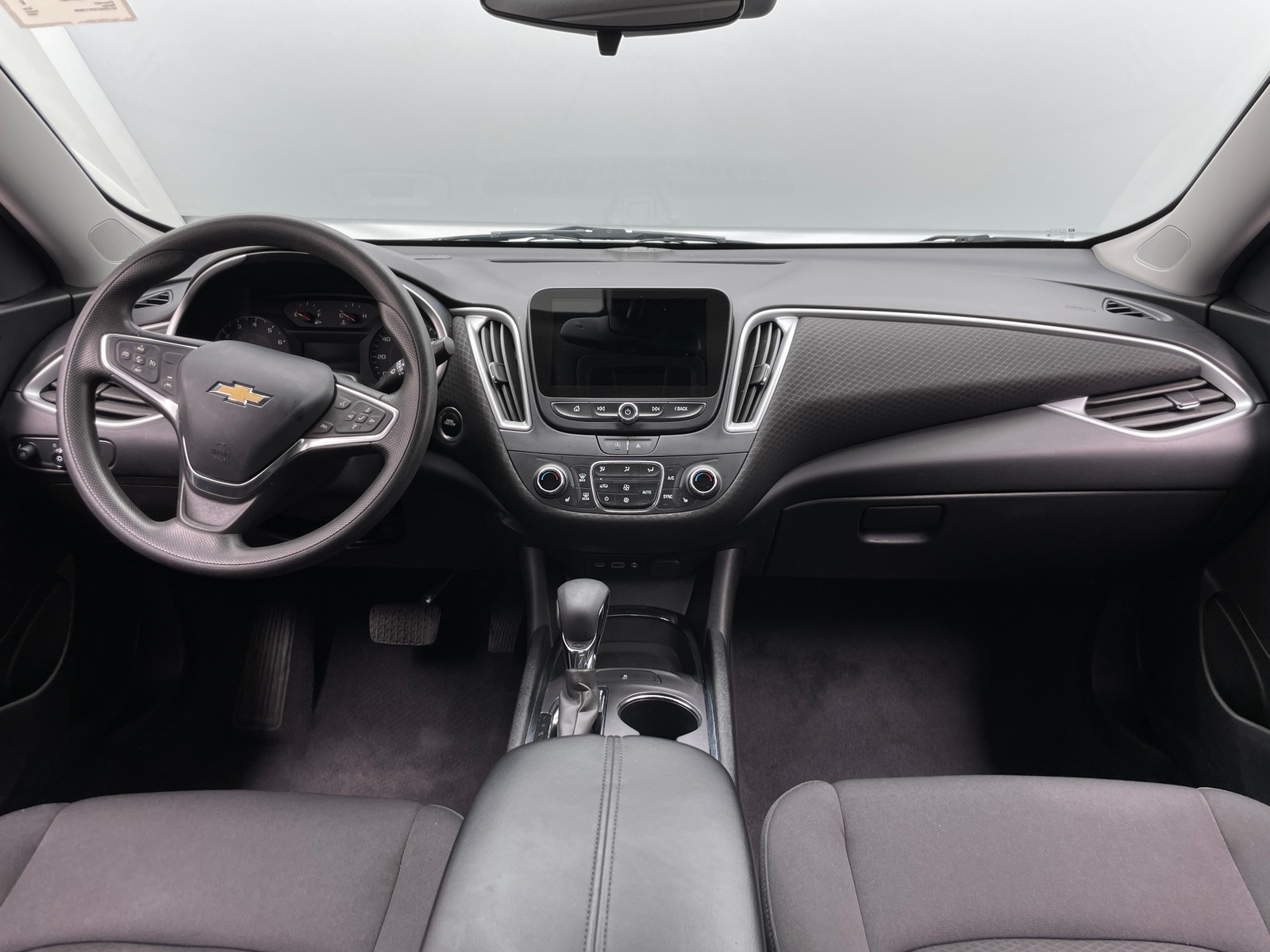 Thumbnail: 2023 Chevrolet Malibu - 3