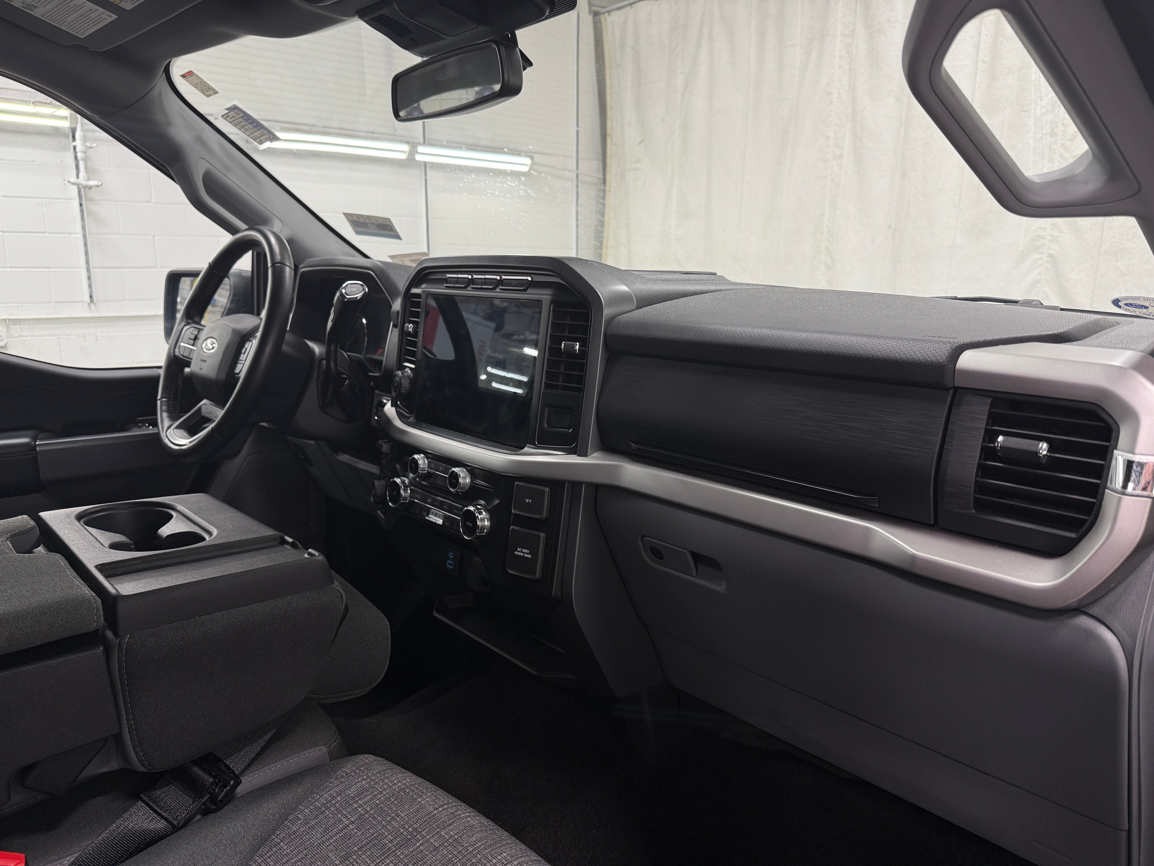 2022 Ford Econoline E-150 3