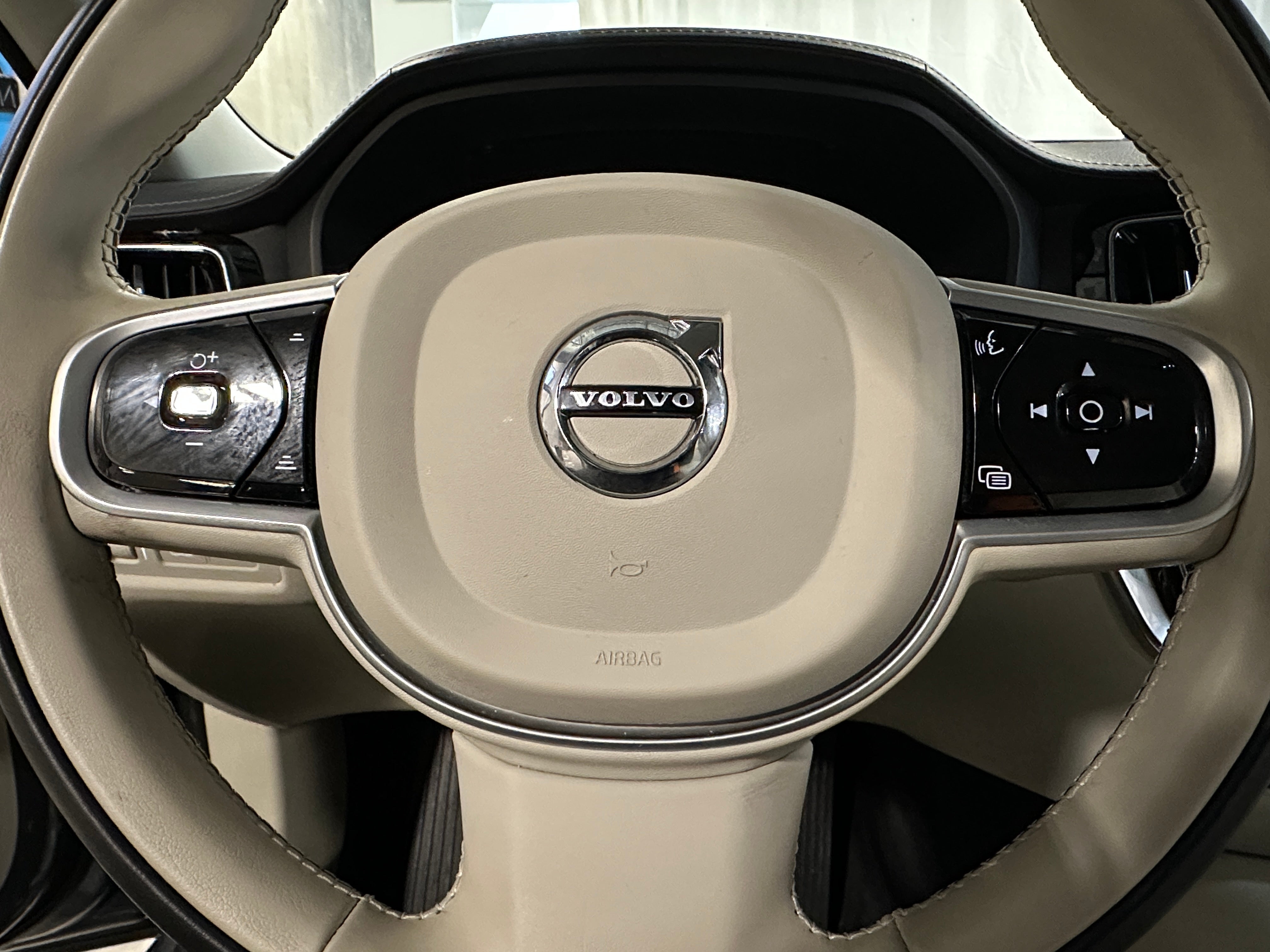 2021 Volvo S60 R 4