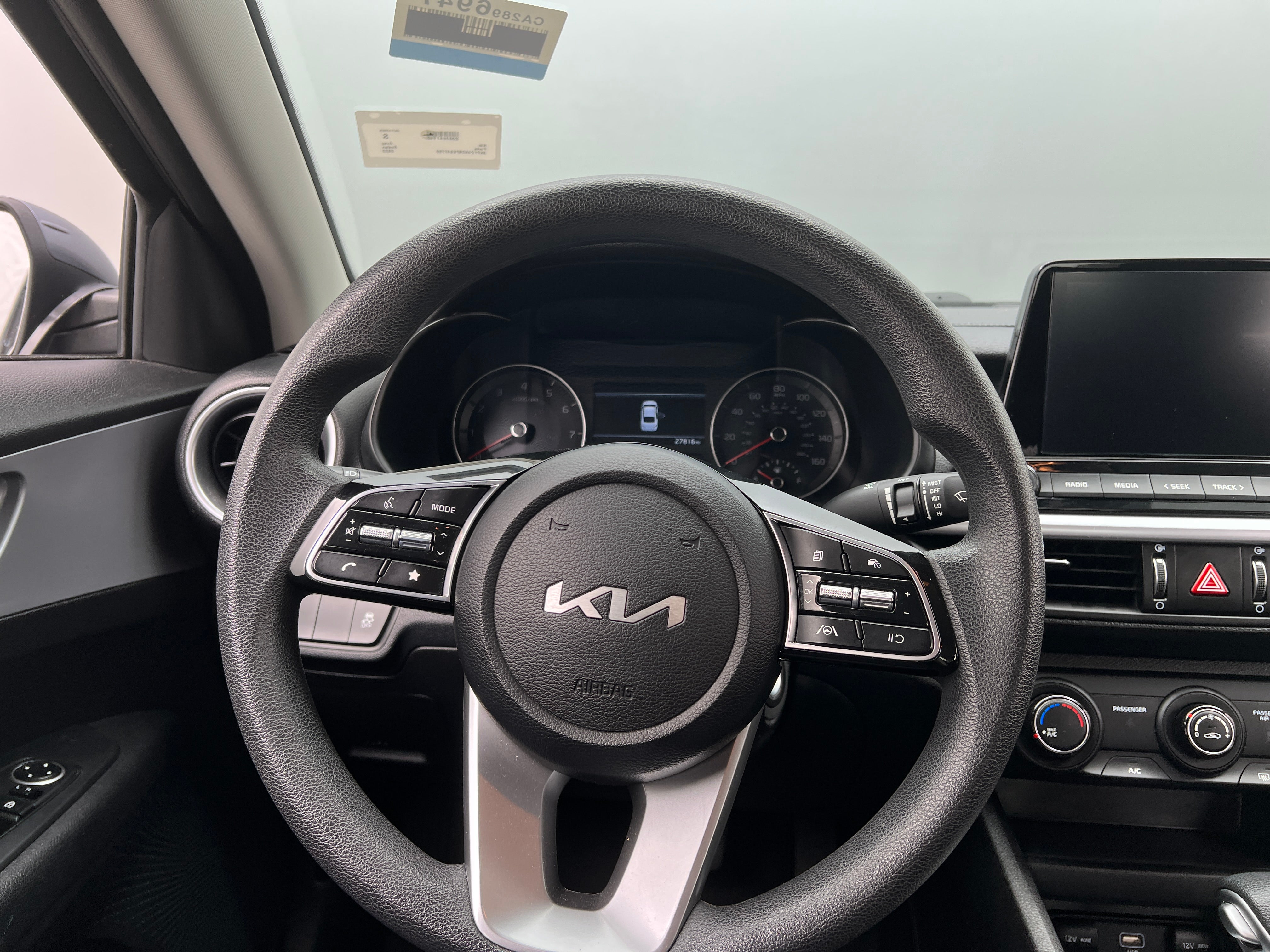 2023 Kia Forte LXS 5
