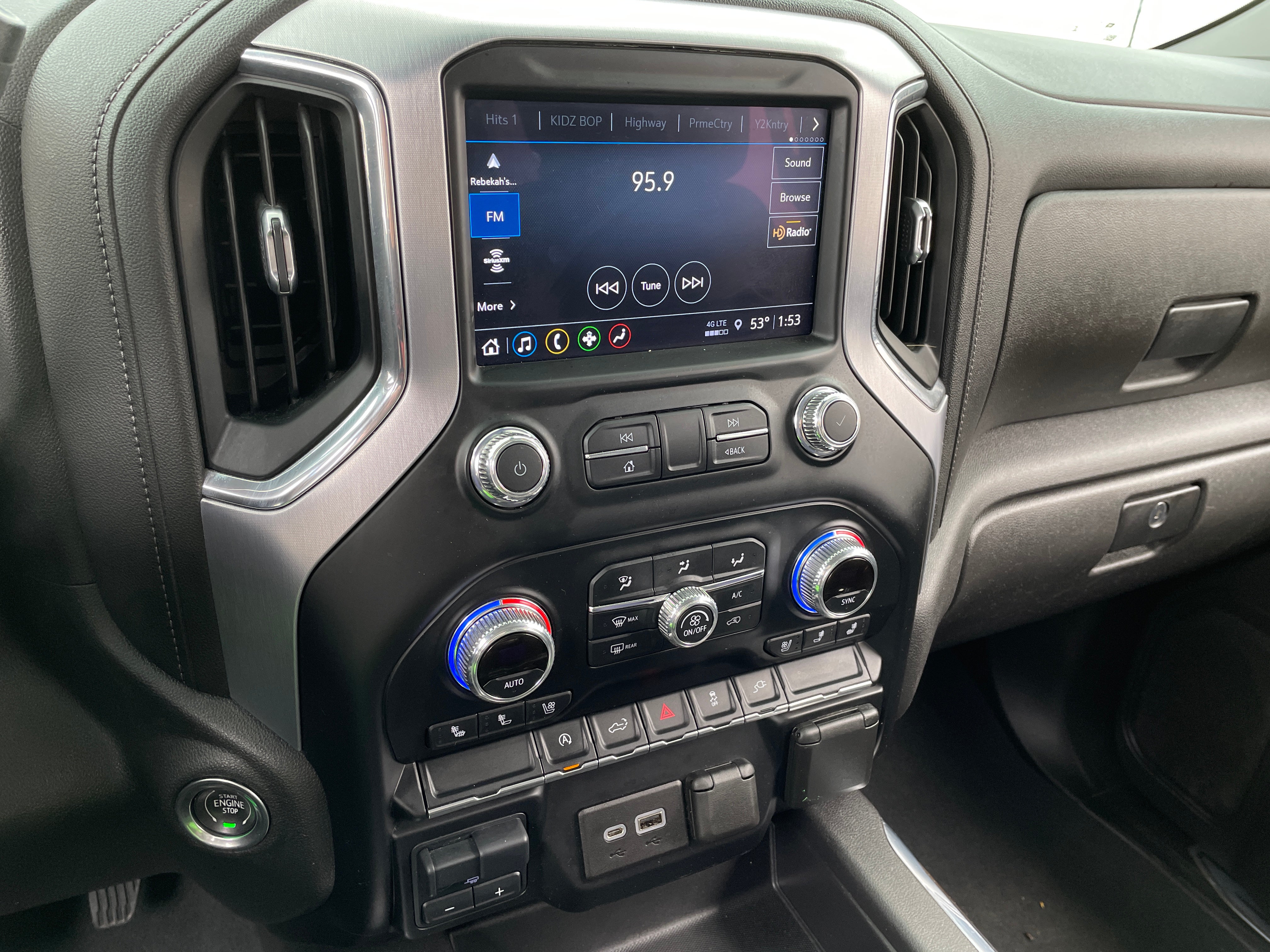 2021 GMC Sierra 1500 SLT 3