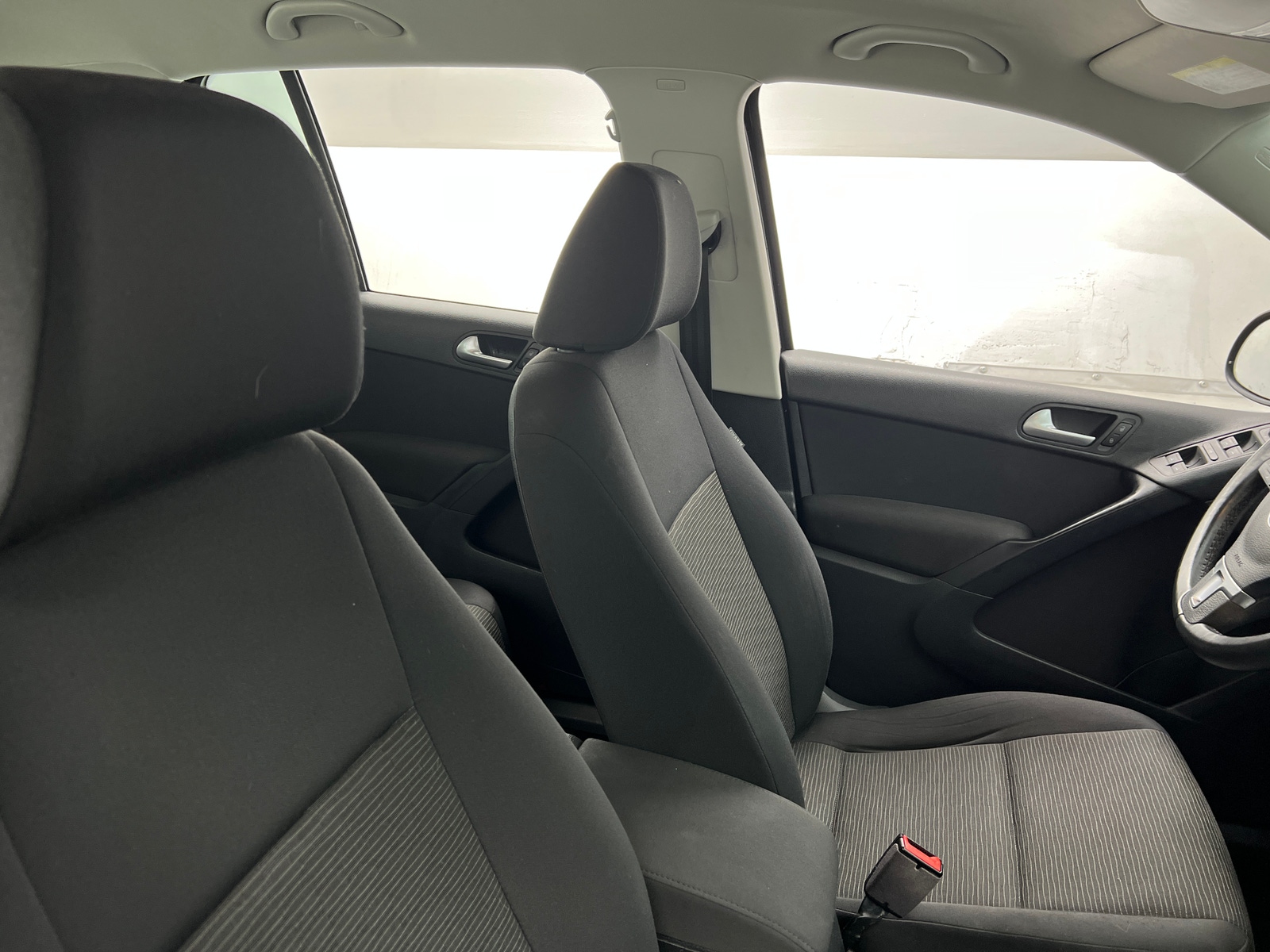 Thumbnail: 2017 Volkswagen Tiguan - 2