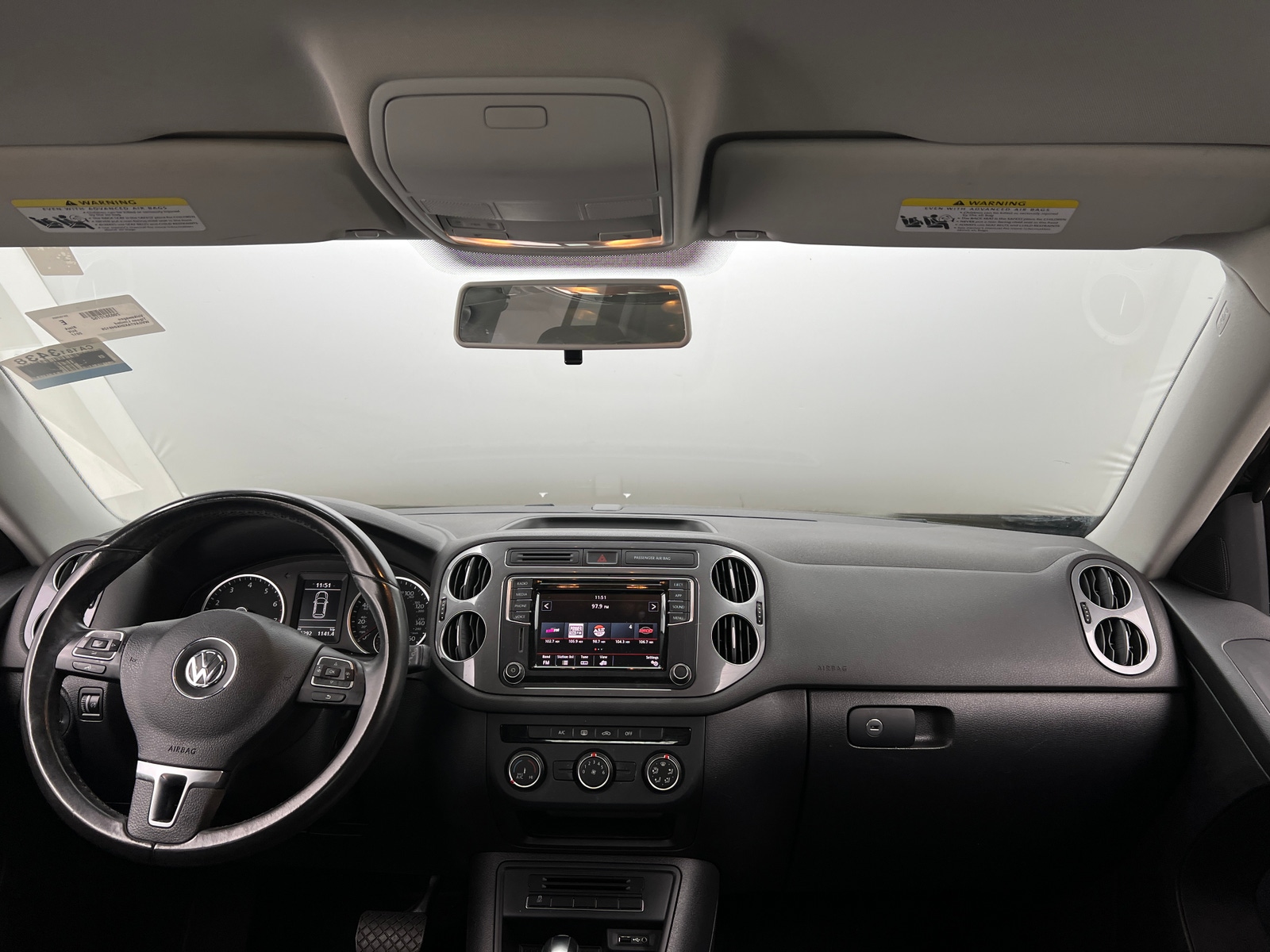 Thumbnail: 2017 Volkswagen Tiguan - 3