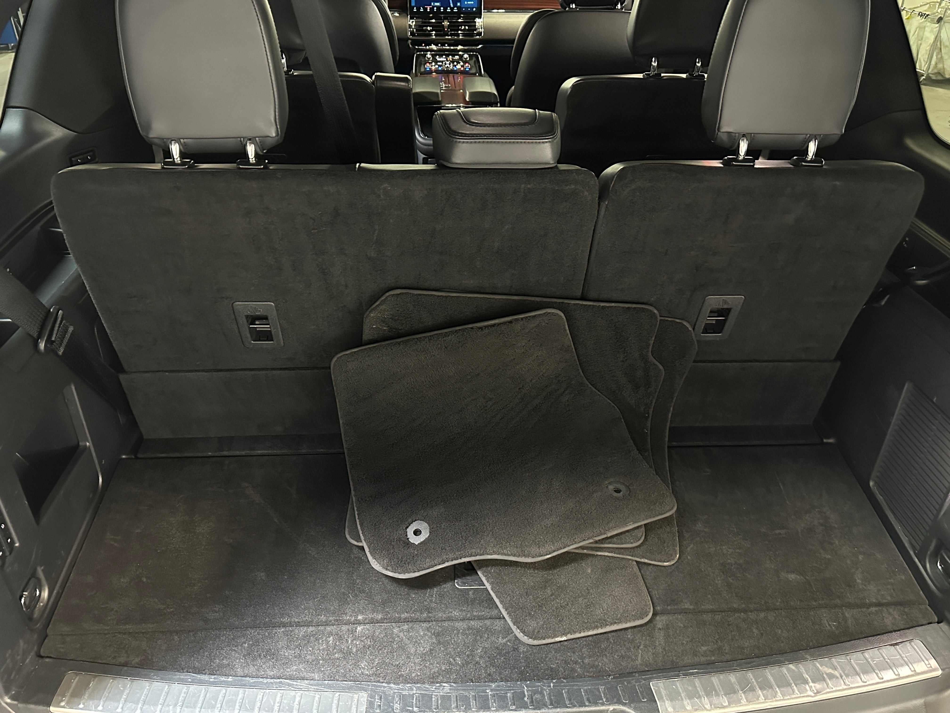 2023 Lincoln Navigator Standard 7