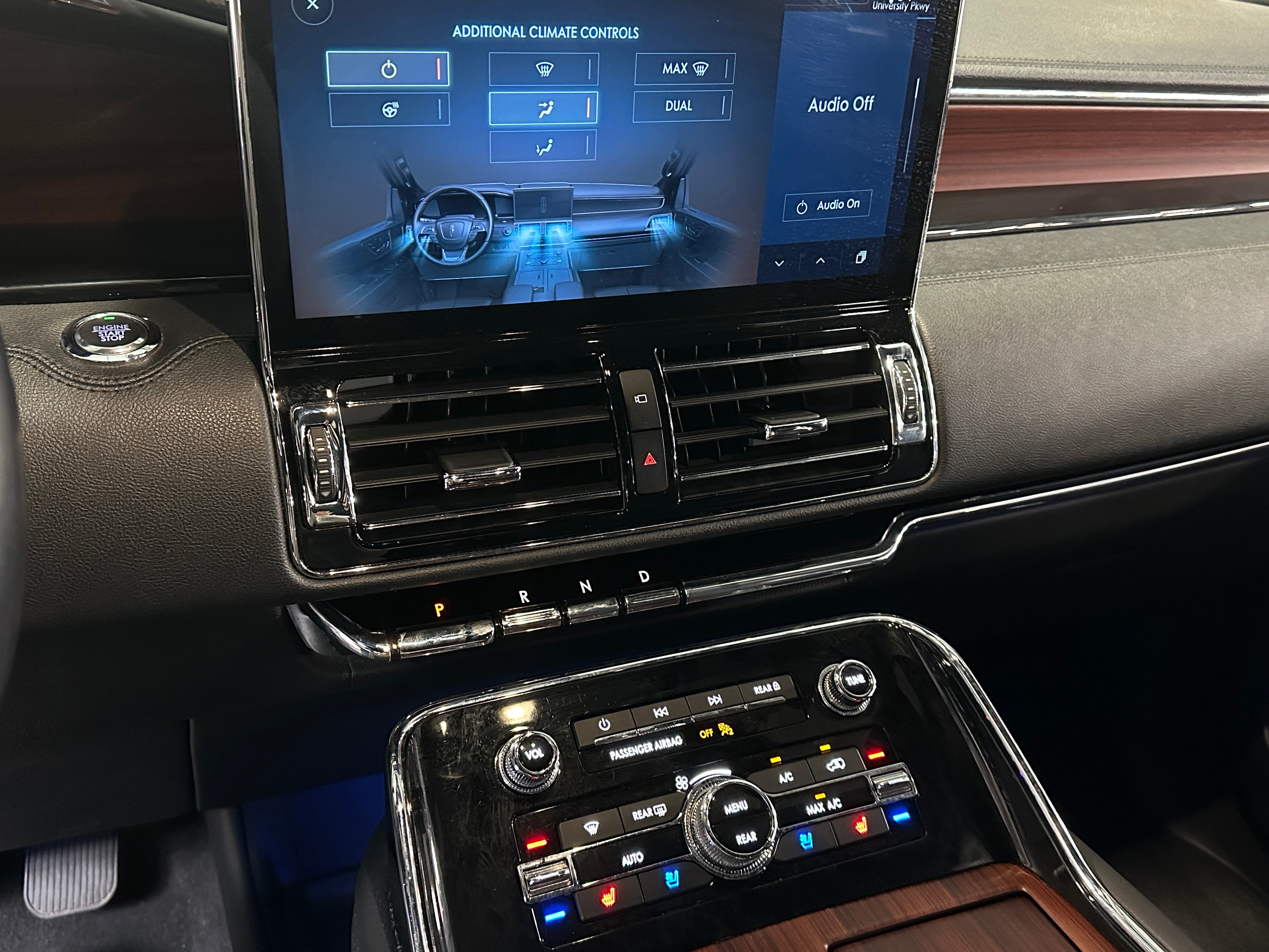 2023 Lincoln Navigator Standard 4