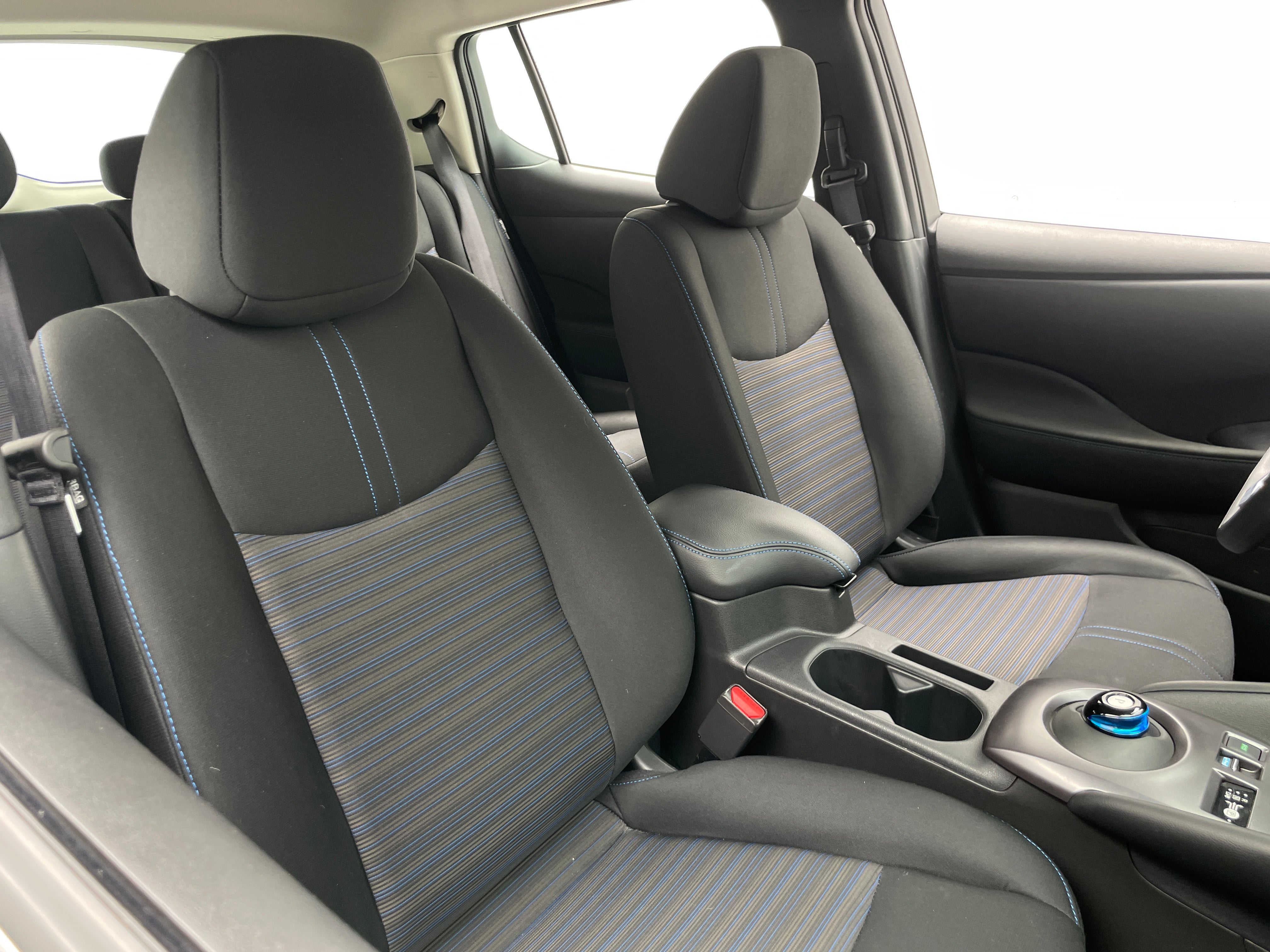 2025 Nissan Leaf S 2