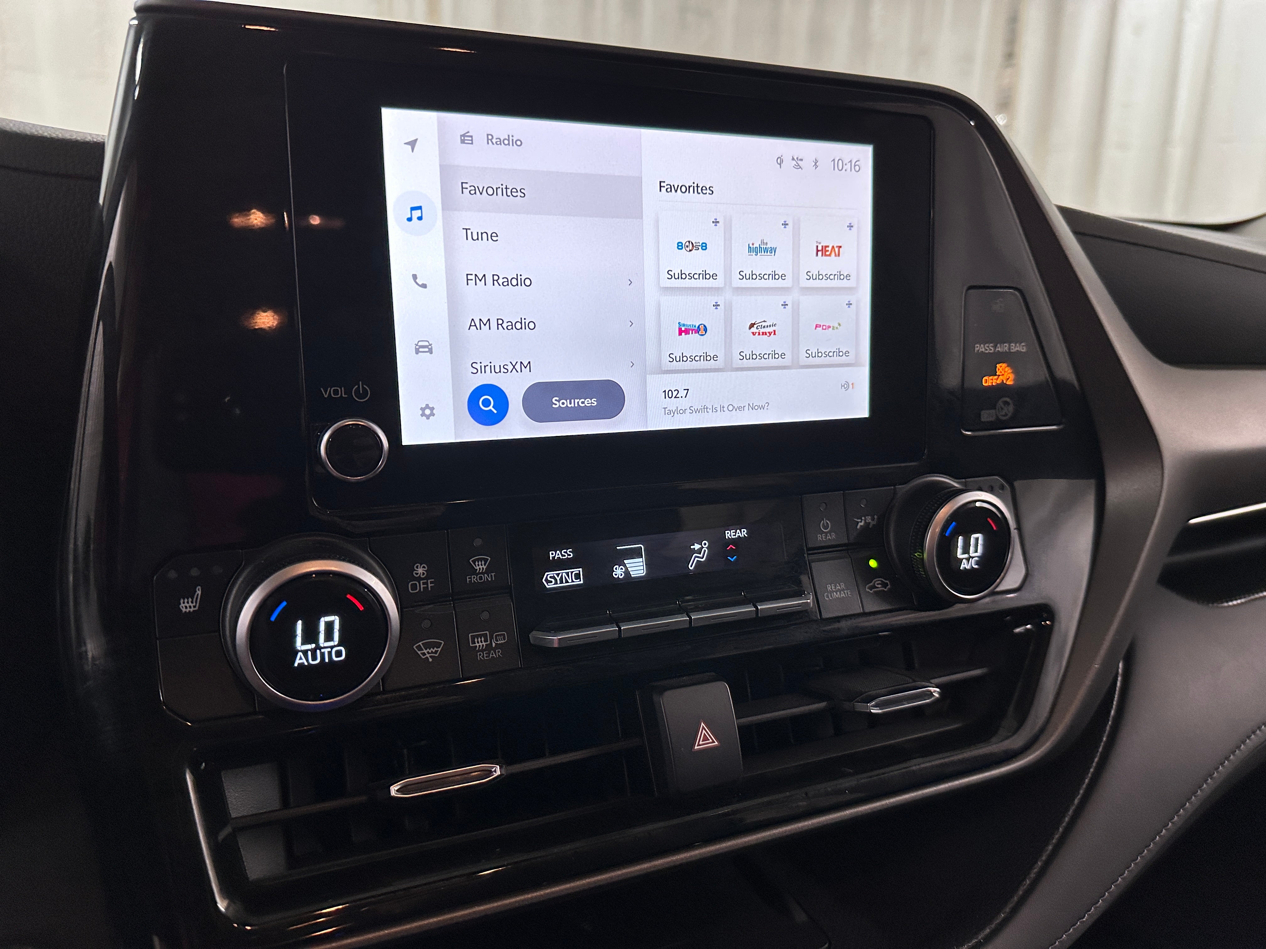2023 Toyota Highlander XLE 3