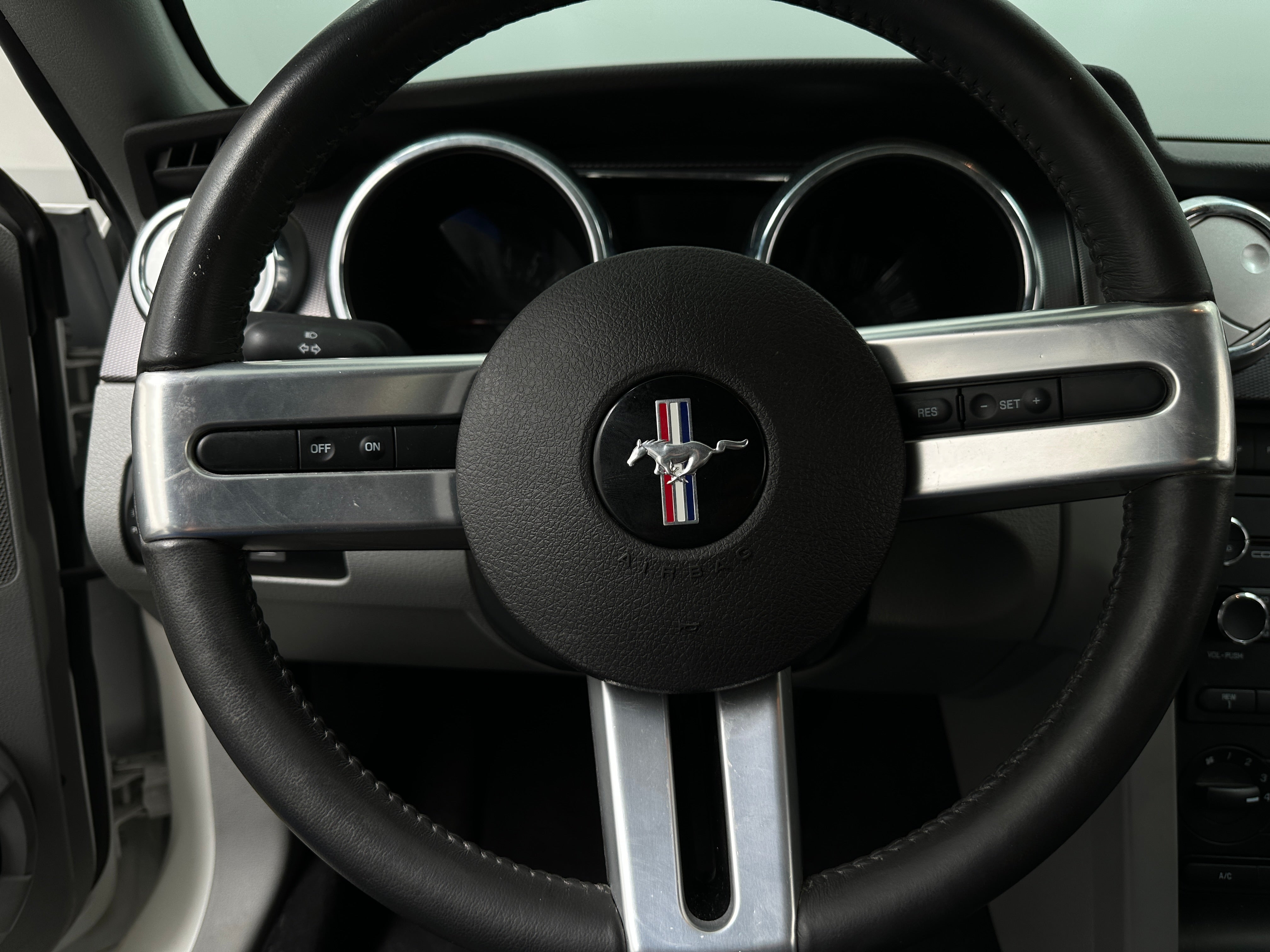 2009 Ford Mustang GT Premium 3