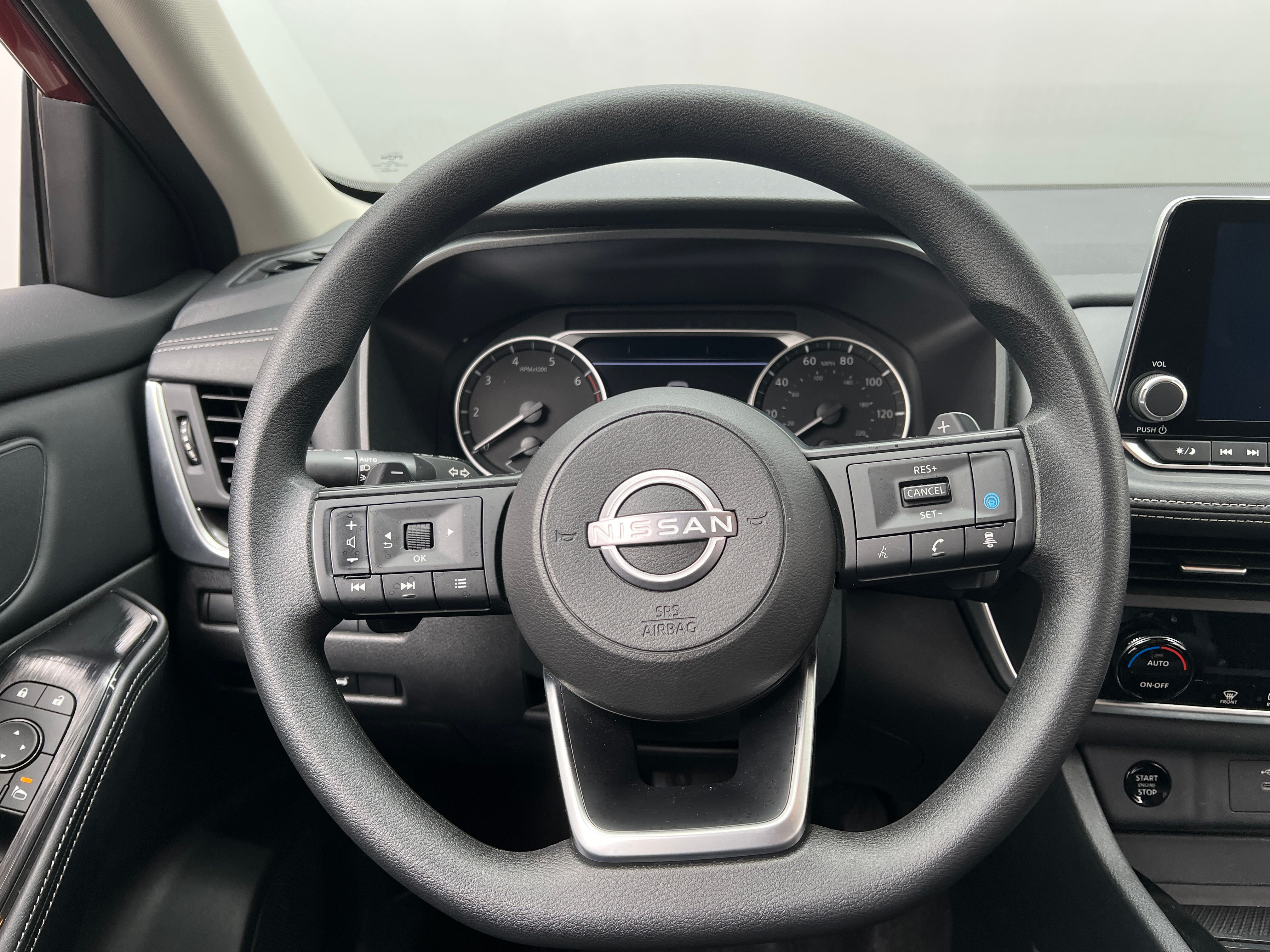 2024 Nissan Rogue SV 5