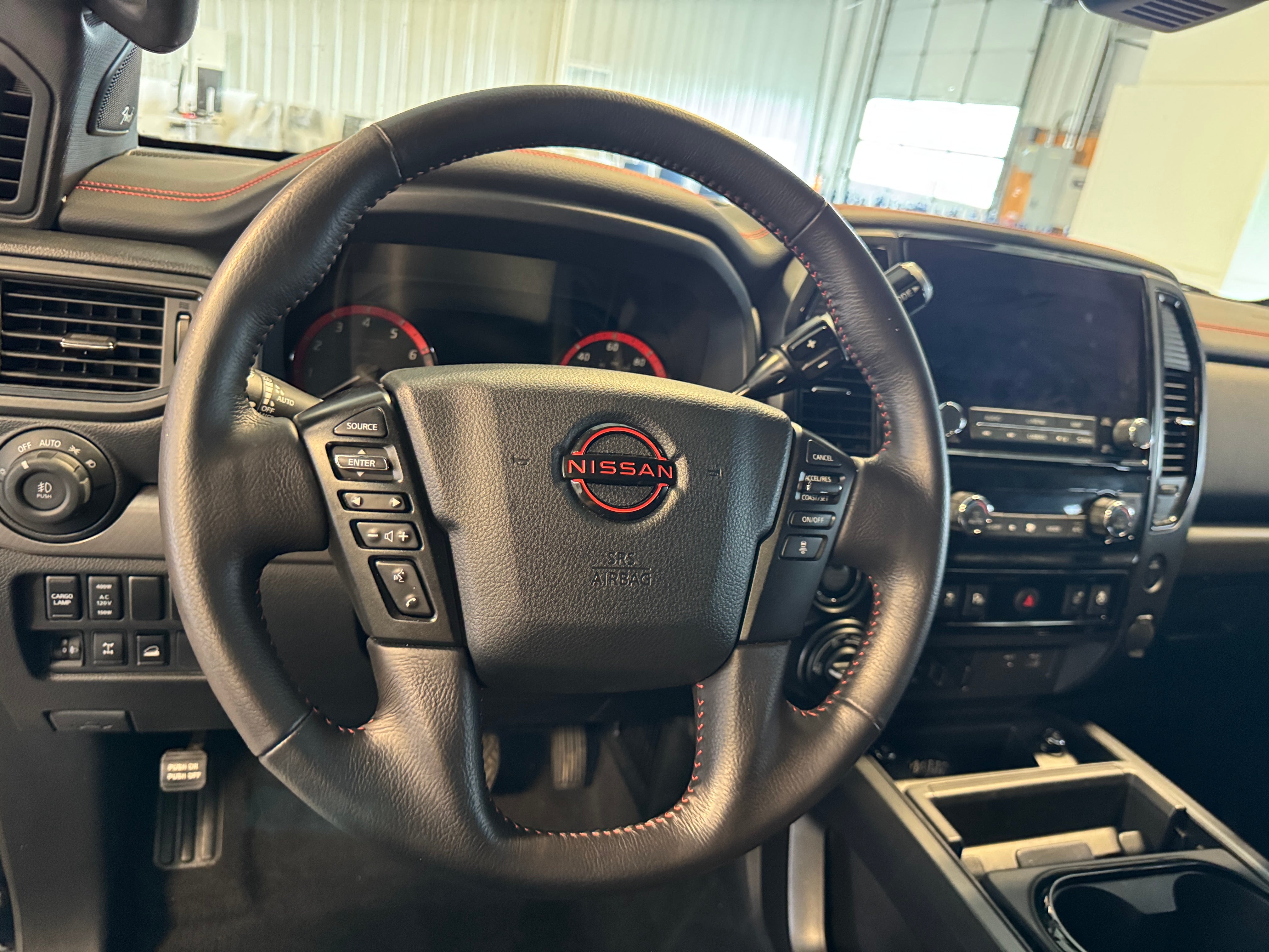 2024 Nissan Titan PRO-4X 5