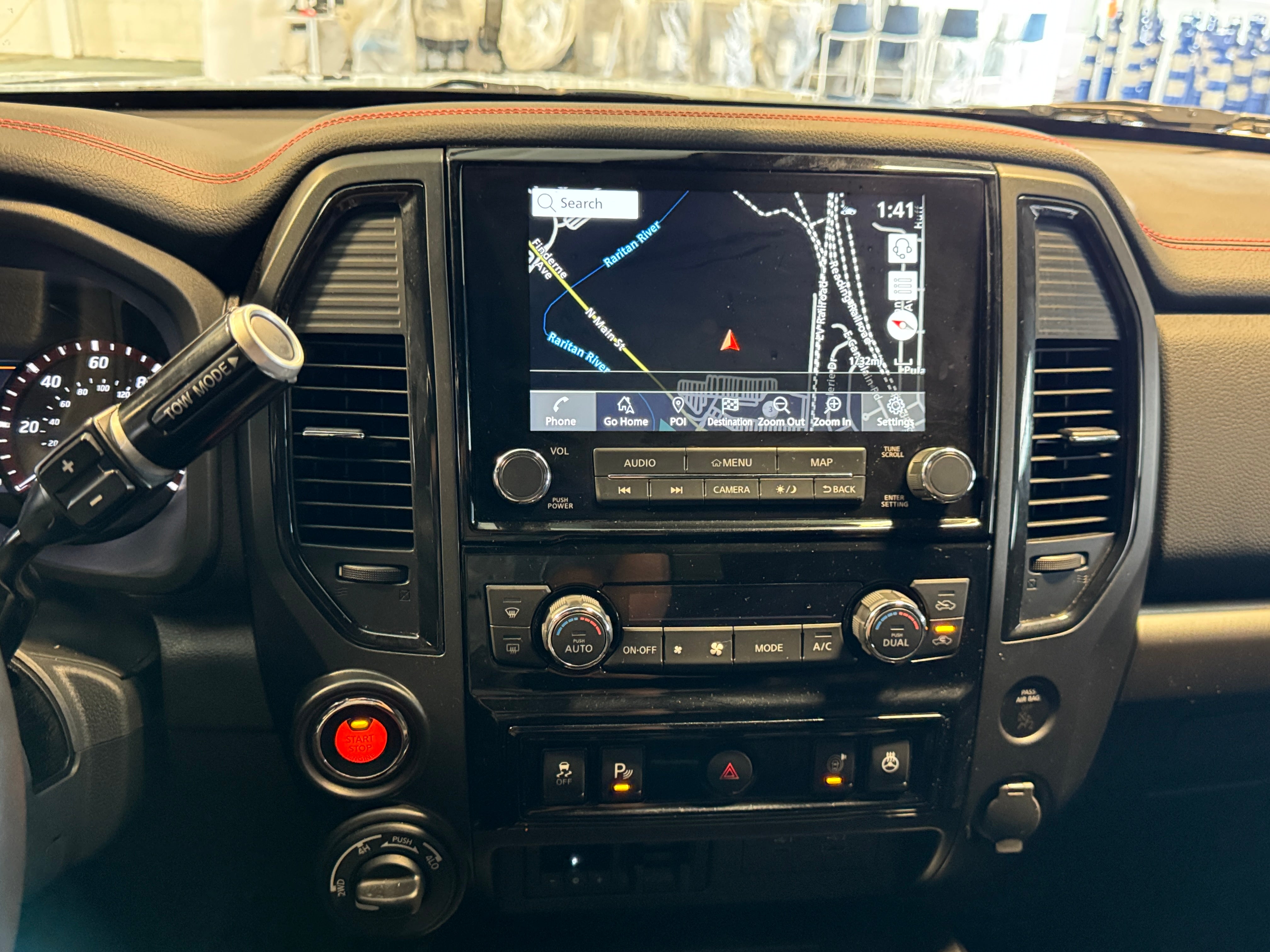 2024 Nissan Titan PRO-4X 4