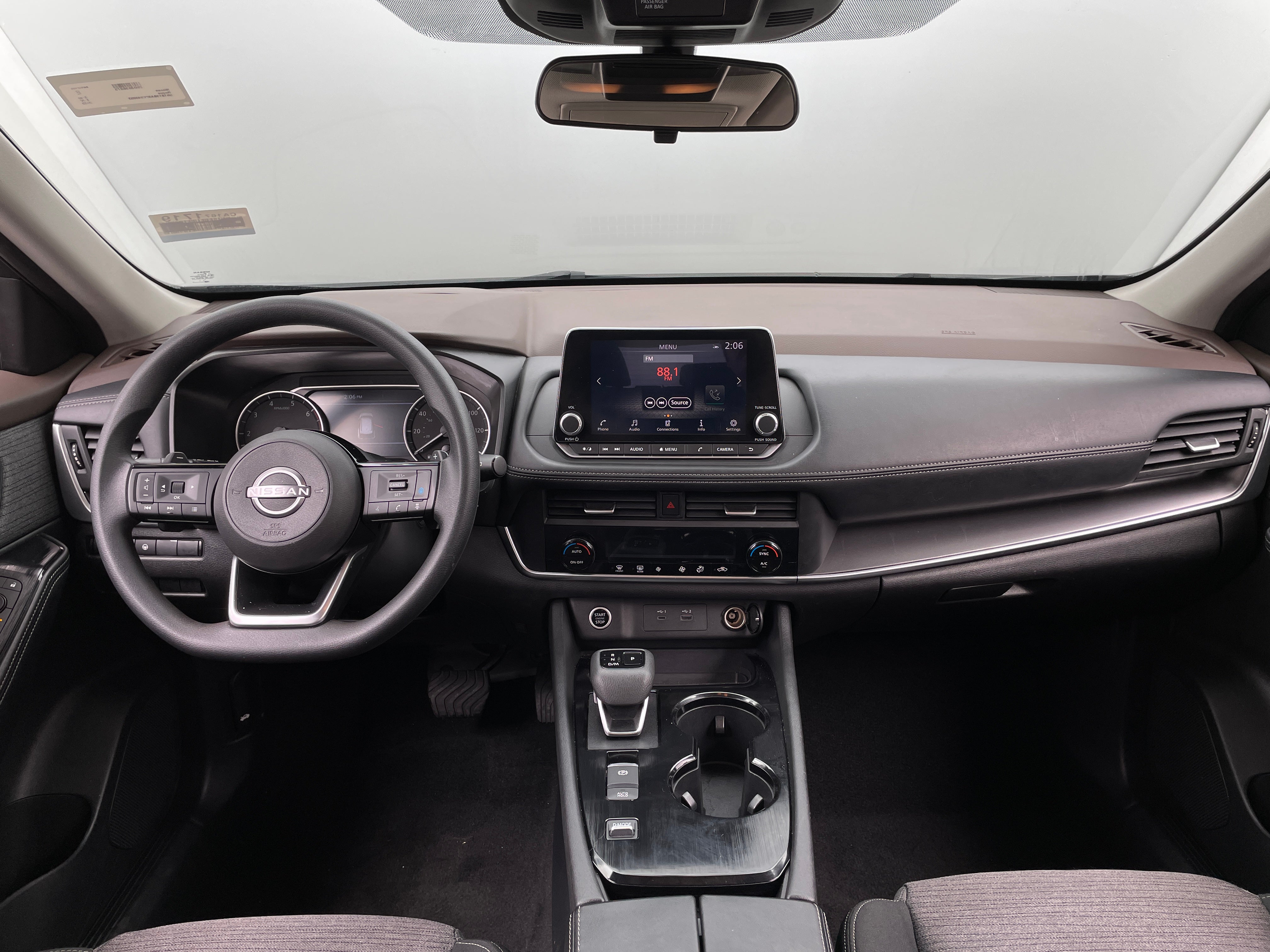 2023 Nissan Rogue SV 3