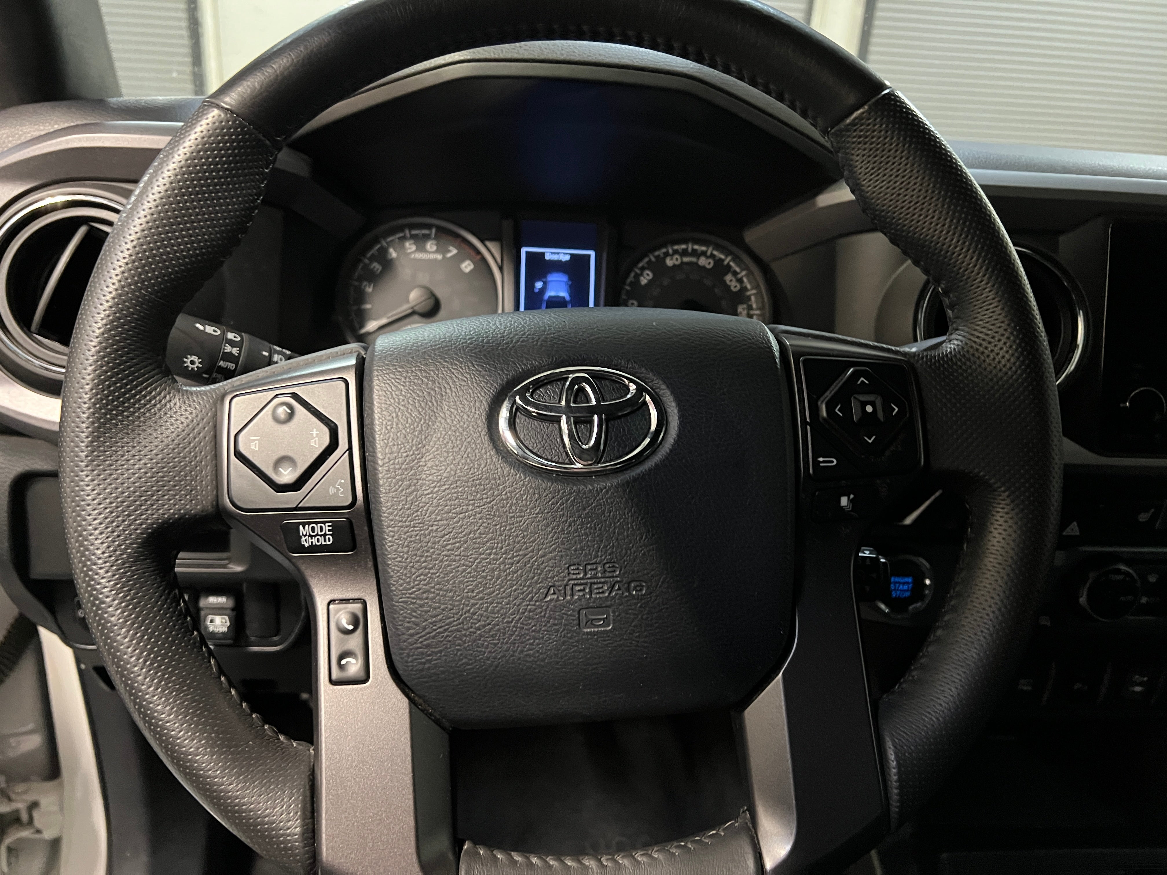 Thumbnail: 2017 Toyota Tacoma - 5