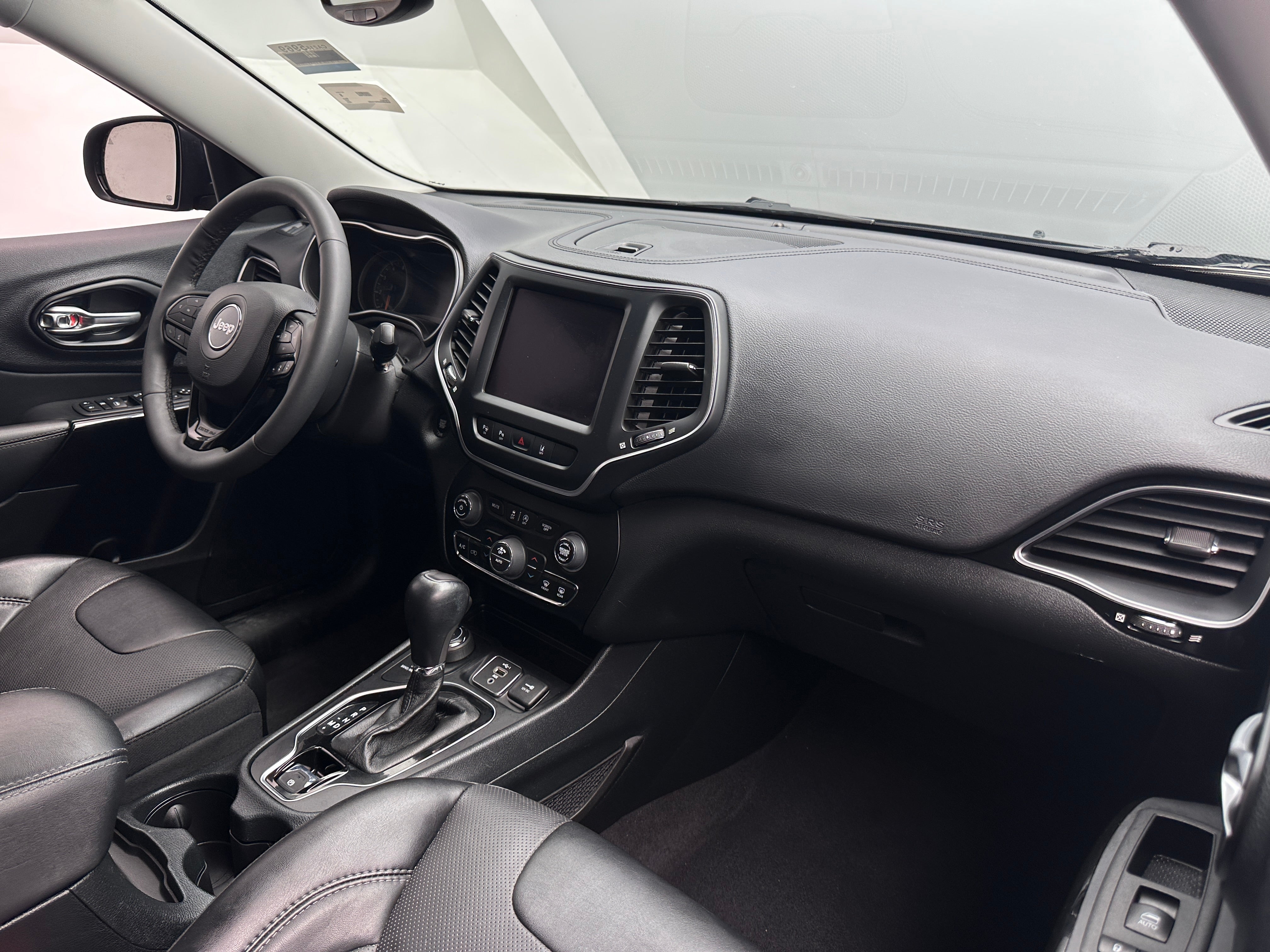 2023 Jeep Cherokee Altitude Lux 2