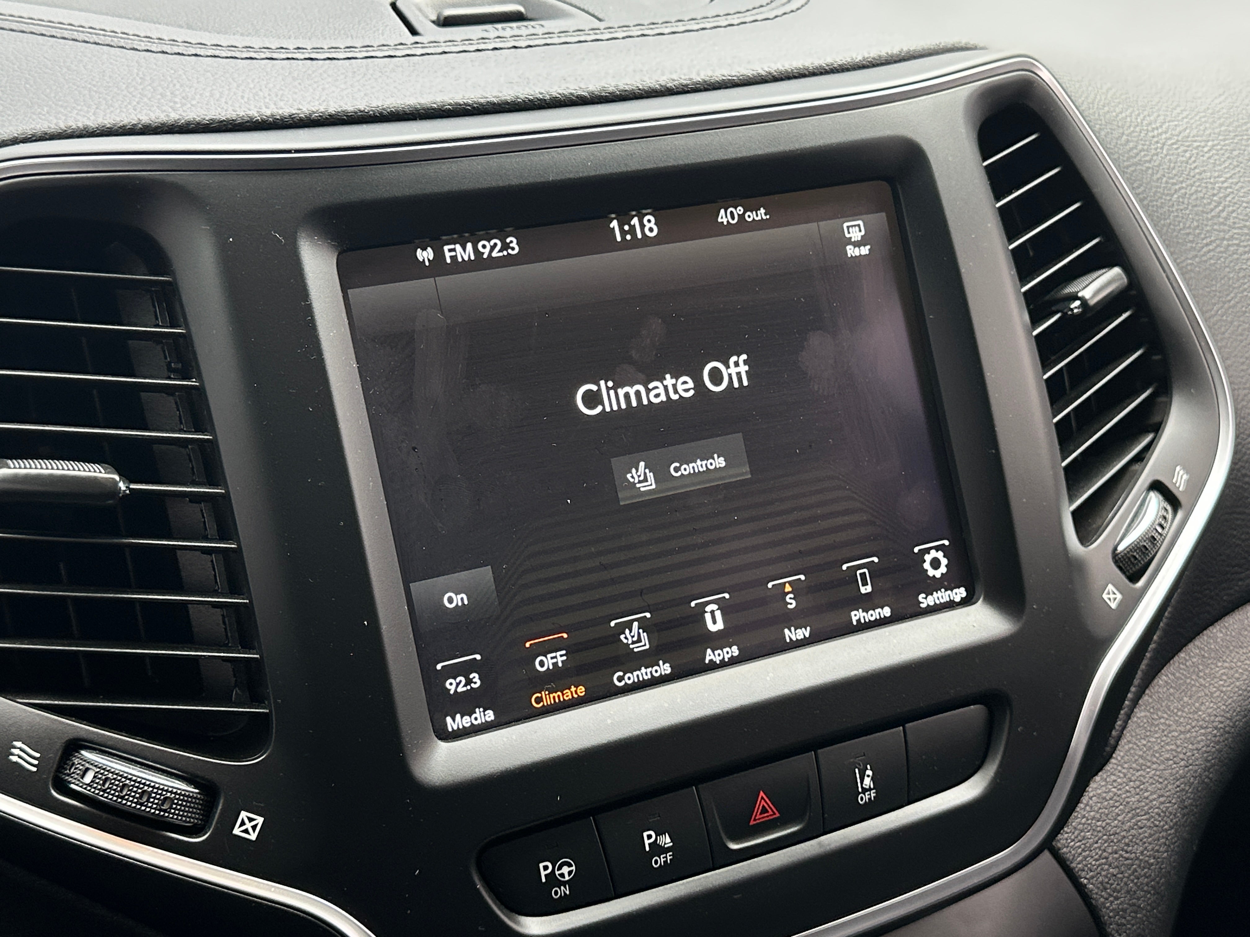 2023 Jeep Cherokee Altitude Lux 3