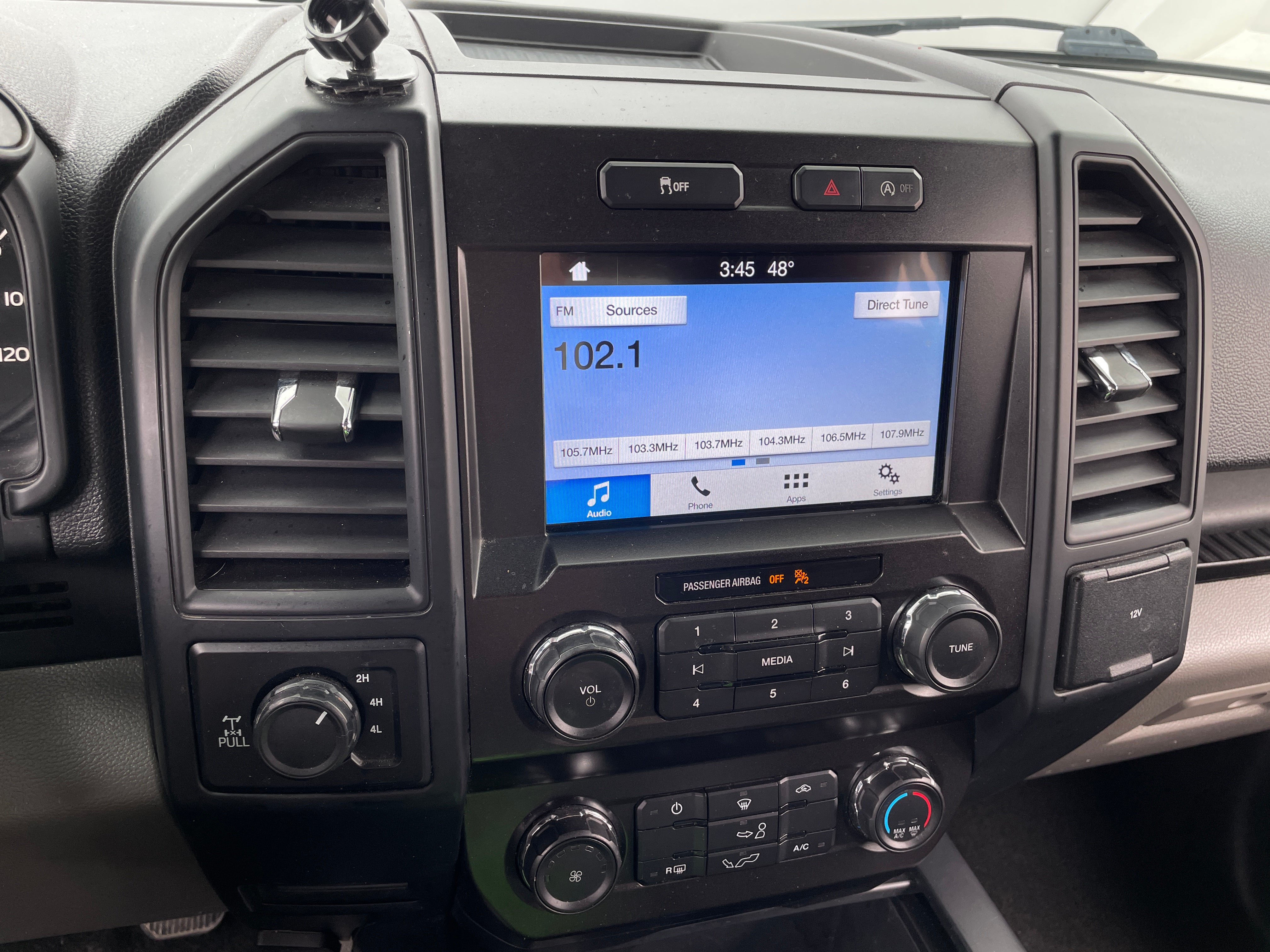 2019 Ford Econoline E-150 4