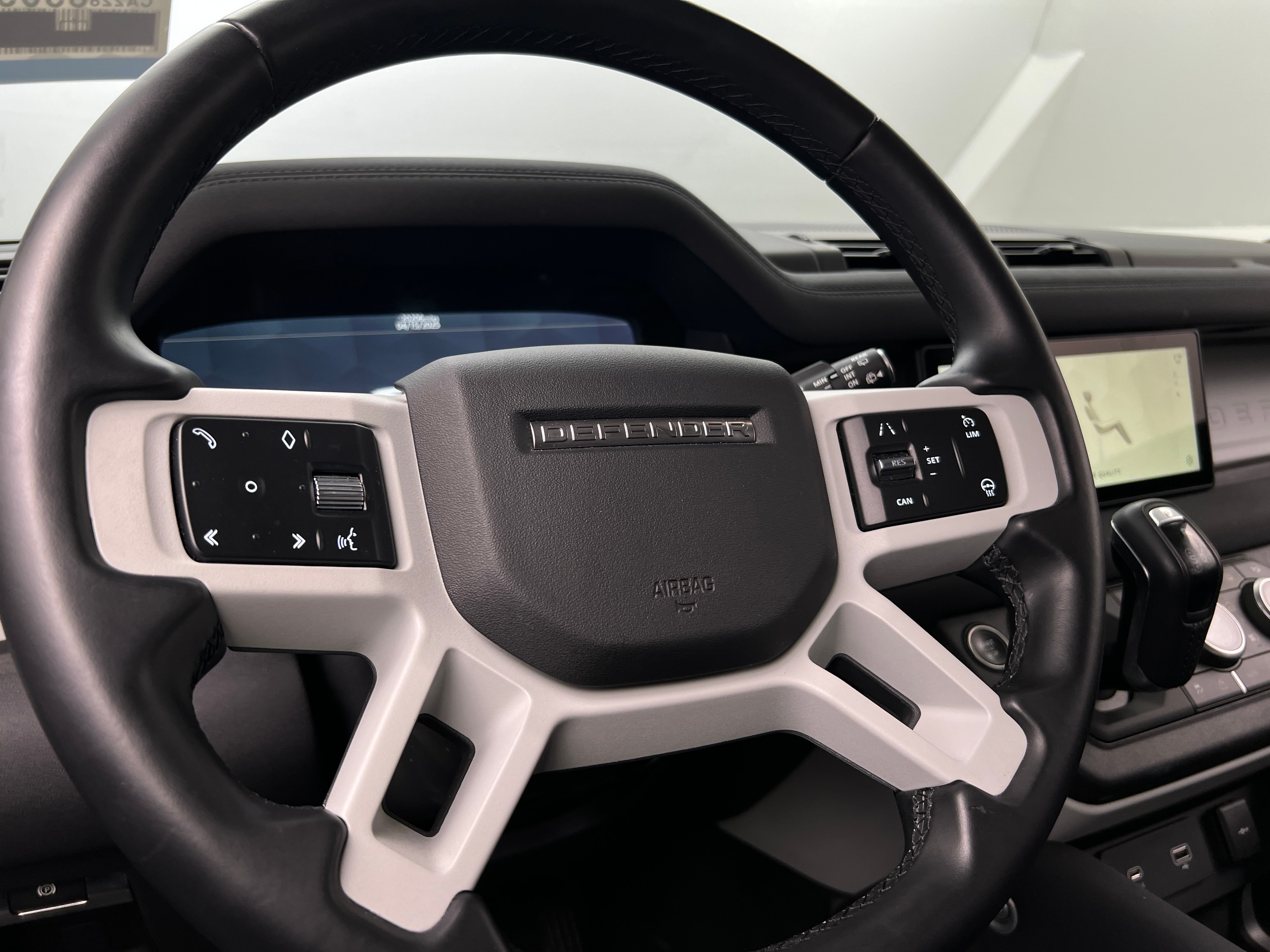2023 Land Rover Defender 110 4
