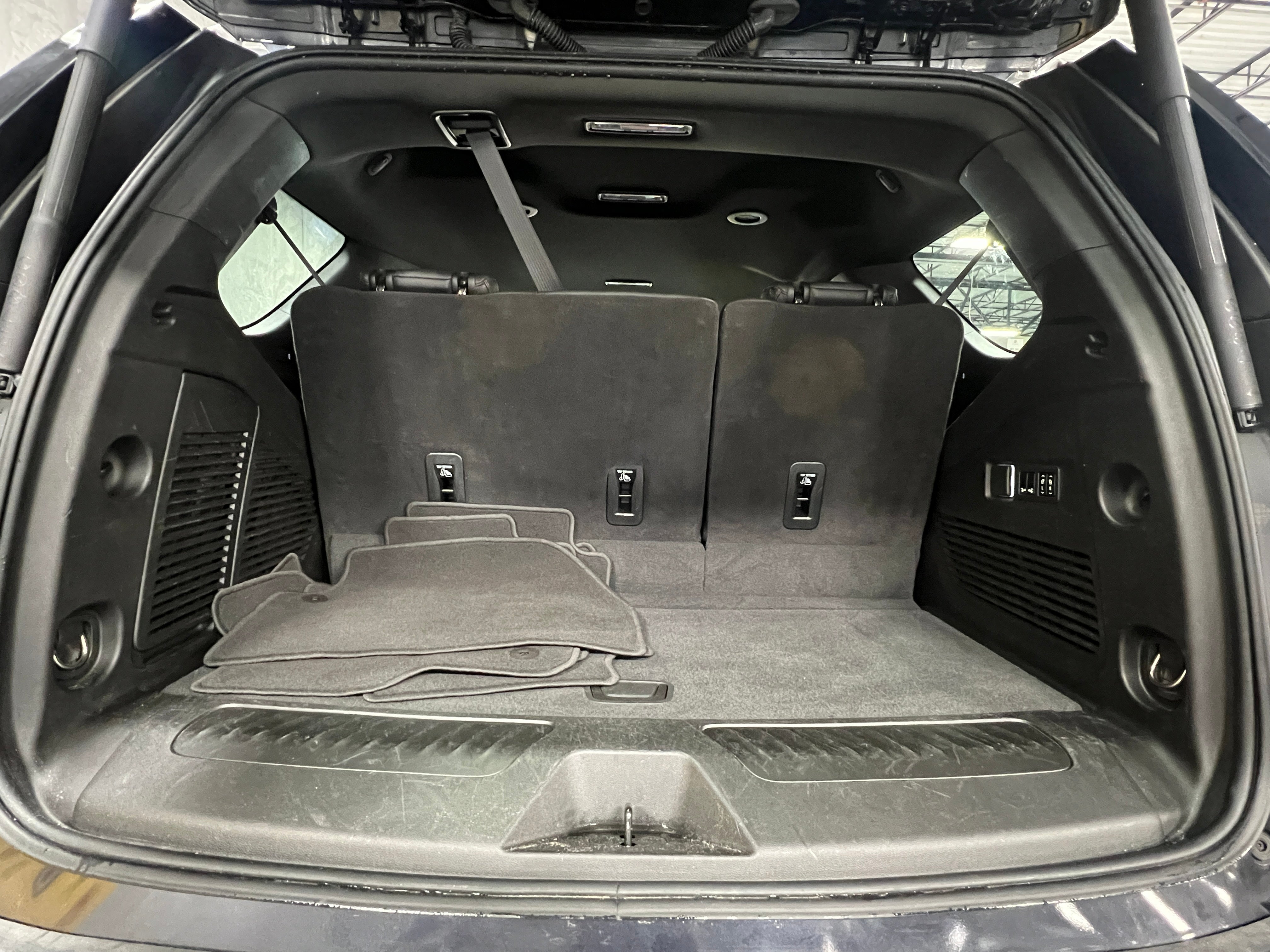 2023 Chevrolet Tahoe LT 6
