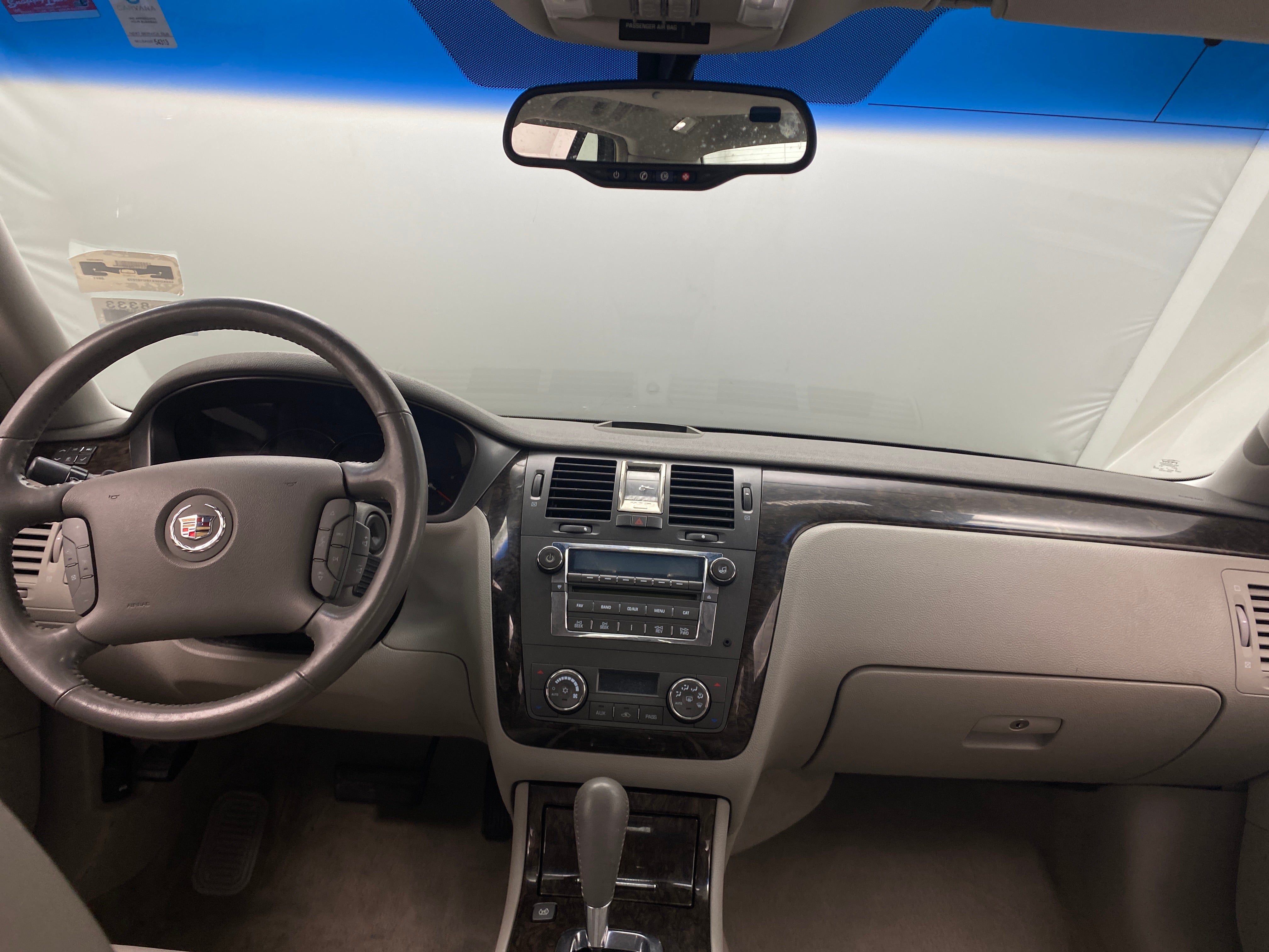 2011 Cadillac DTS Base 2