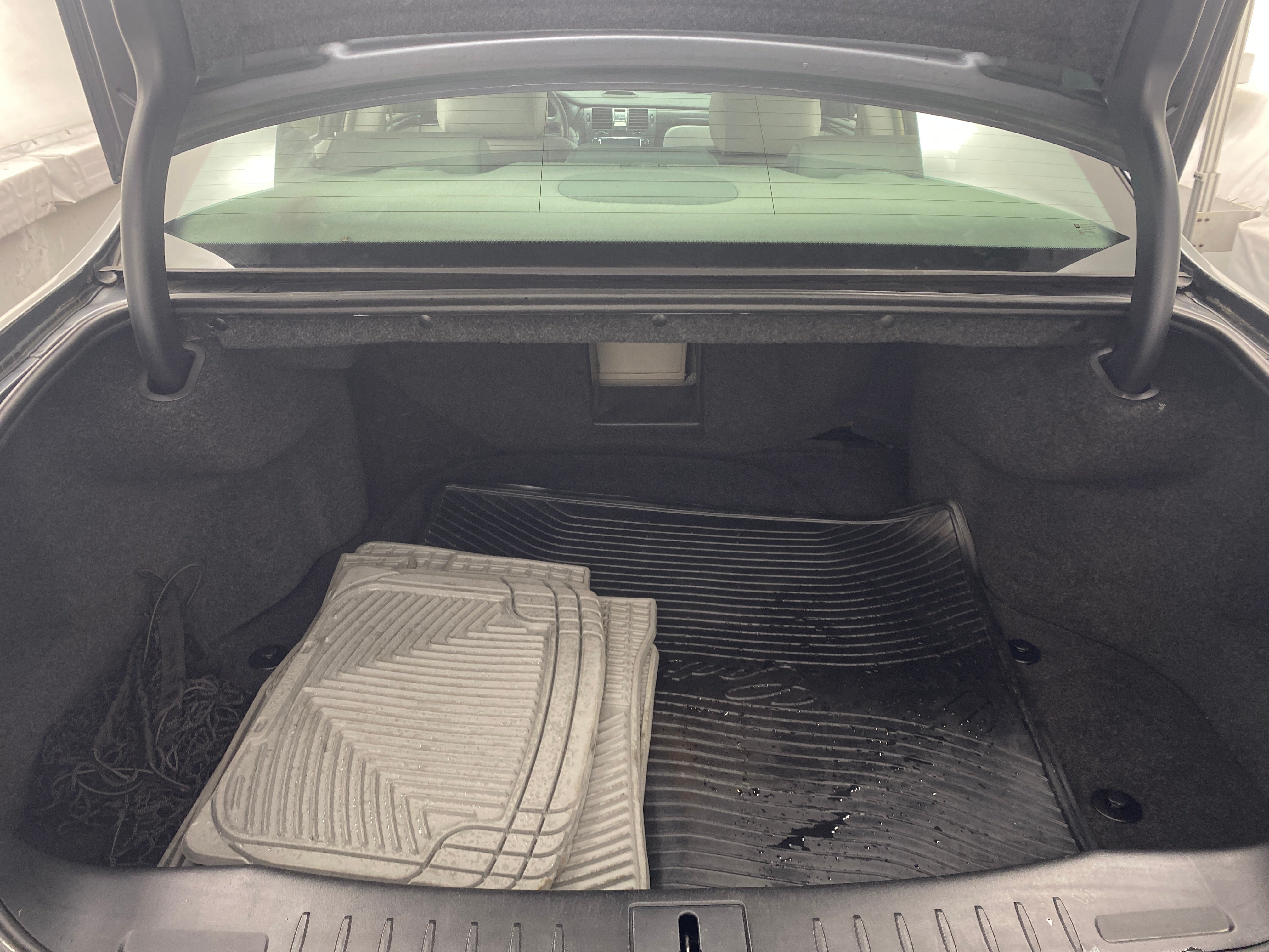 2011 Cadillac DTS Base 6