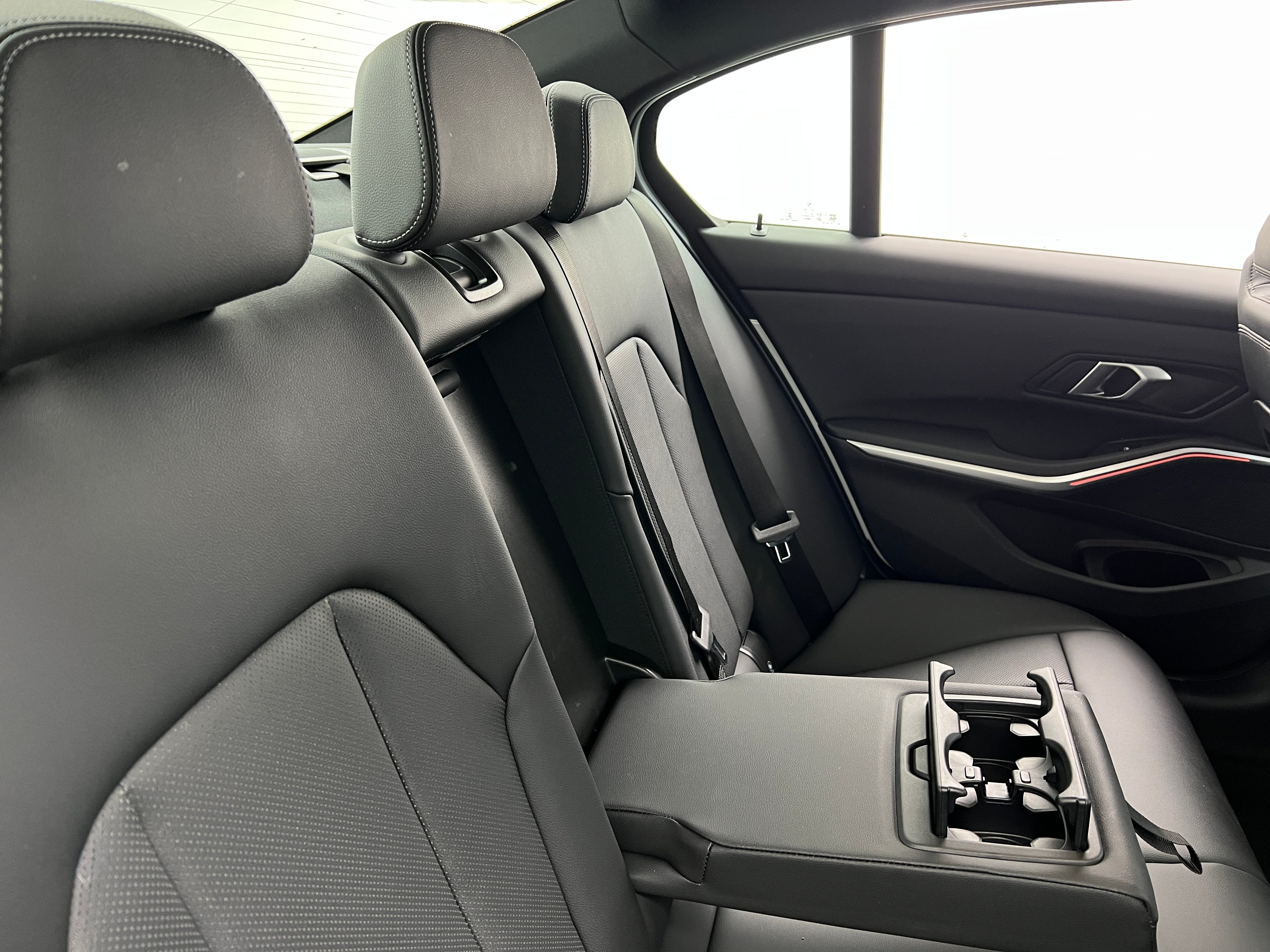 2024 BMW 3 Series 330i xDrive 5