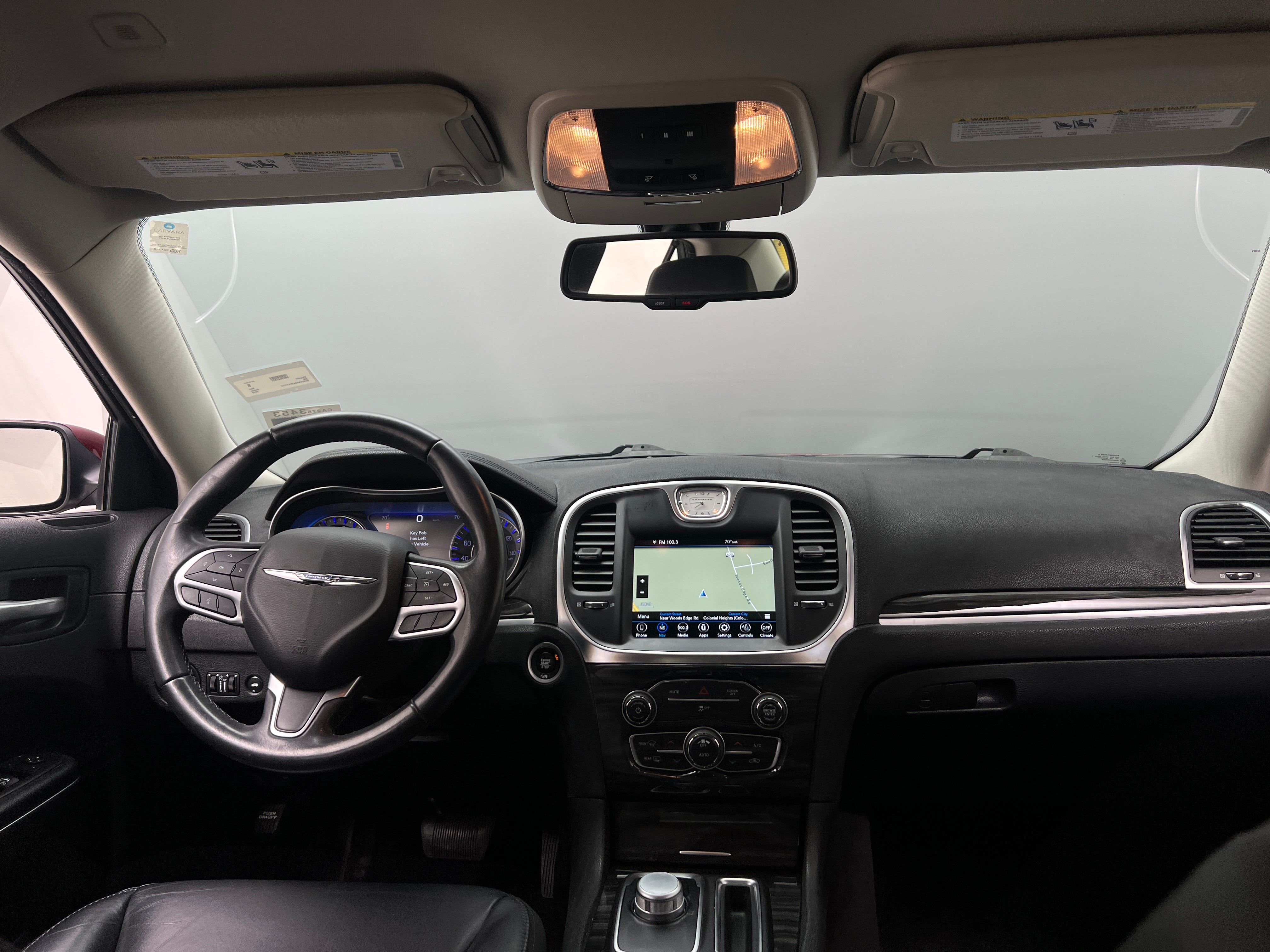 2018 Chrysler 300 Touring 2
