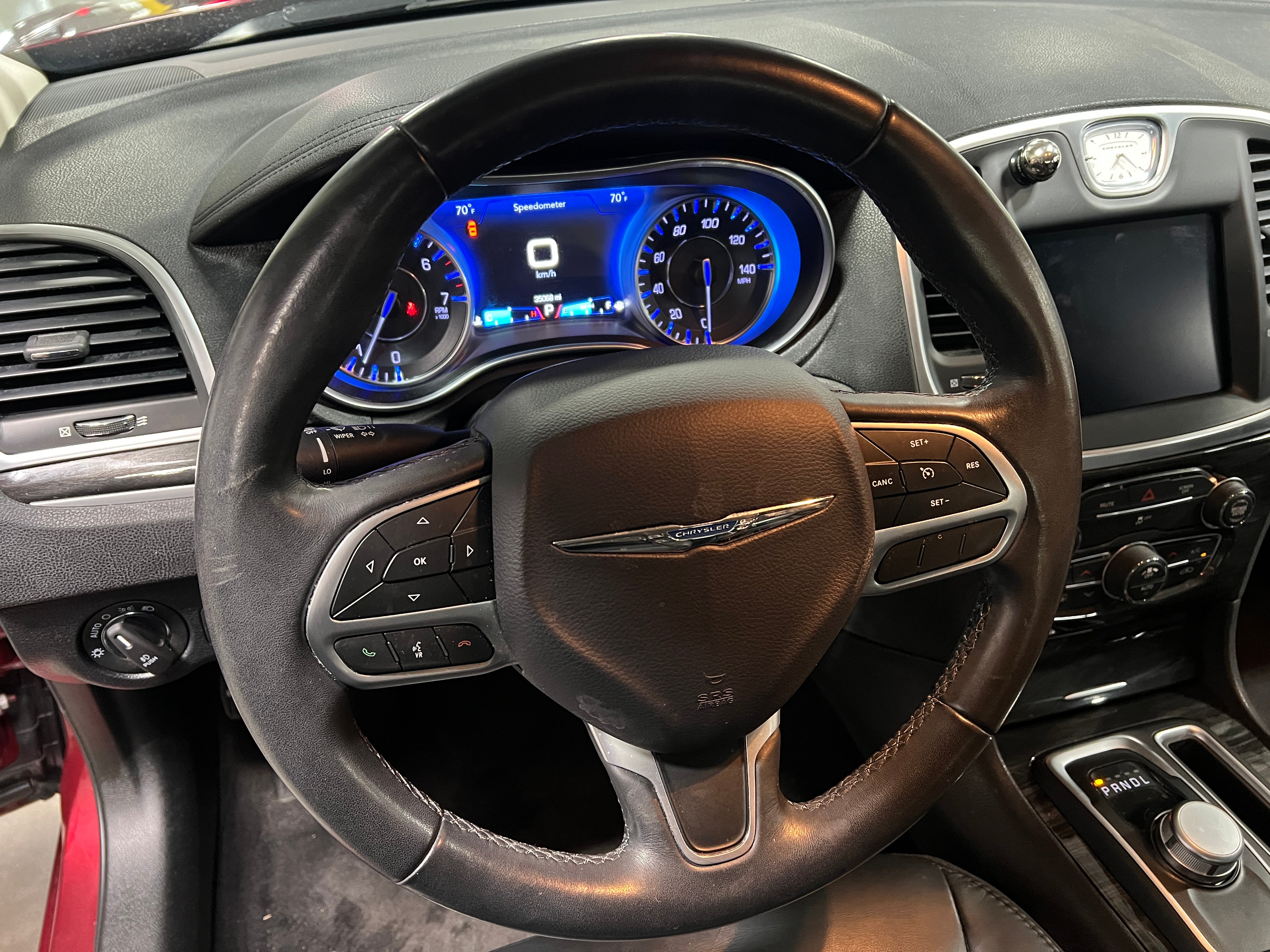 2018 Chrysler 300 Touring 4