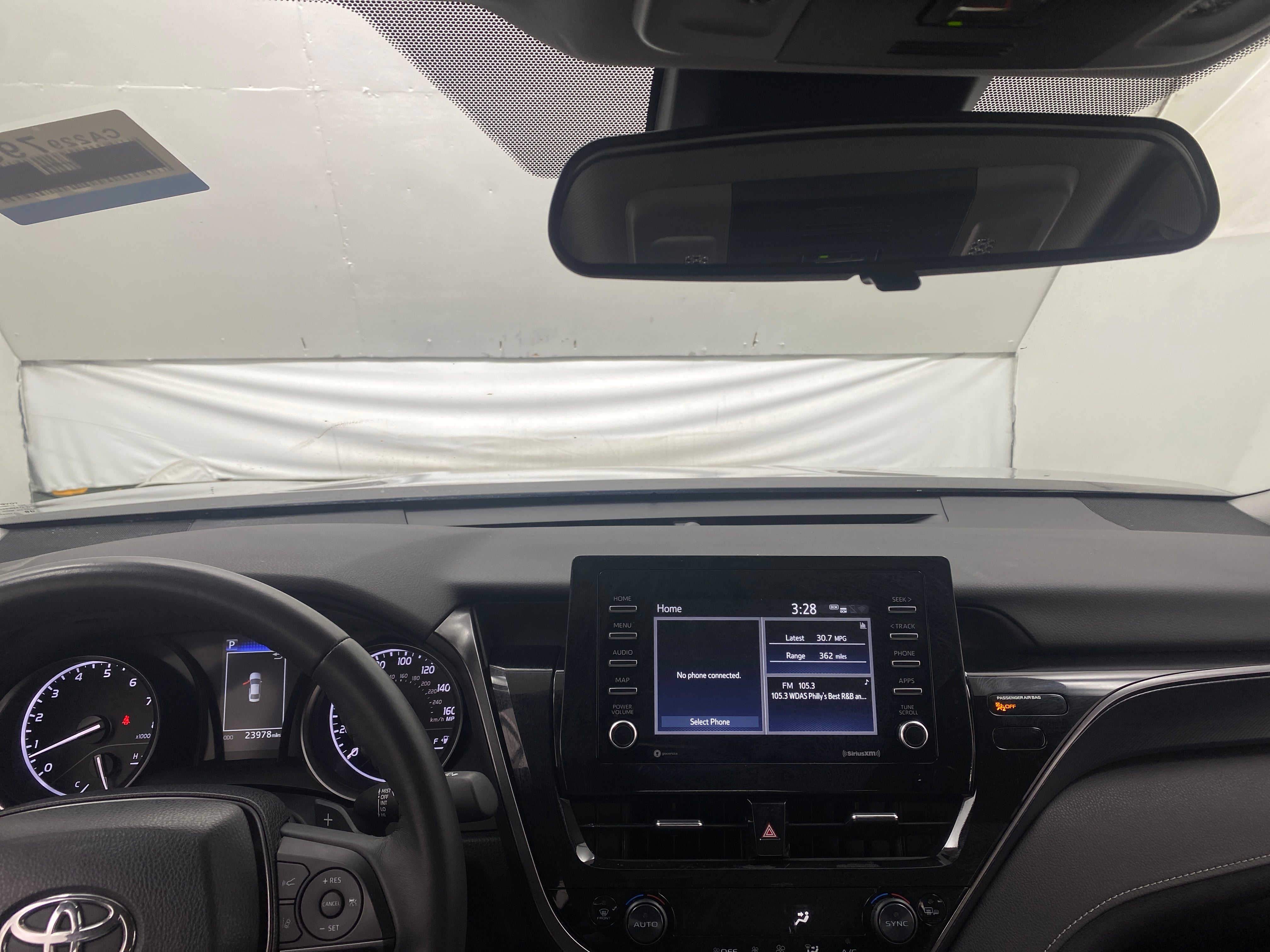 2024 Toyota Camry SE 2