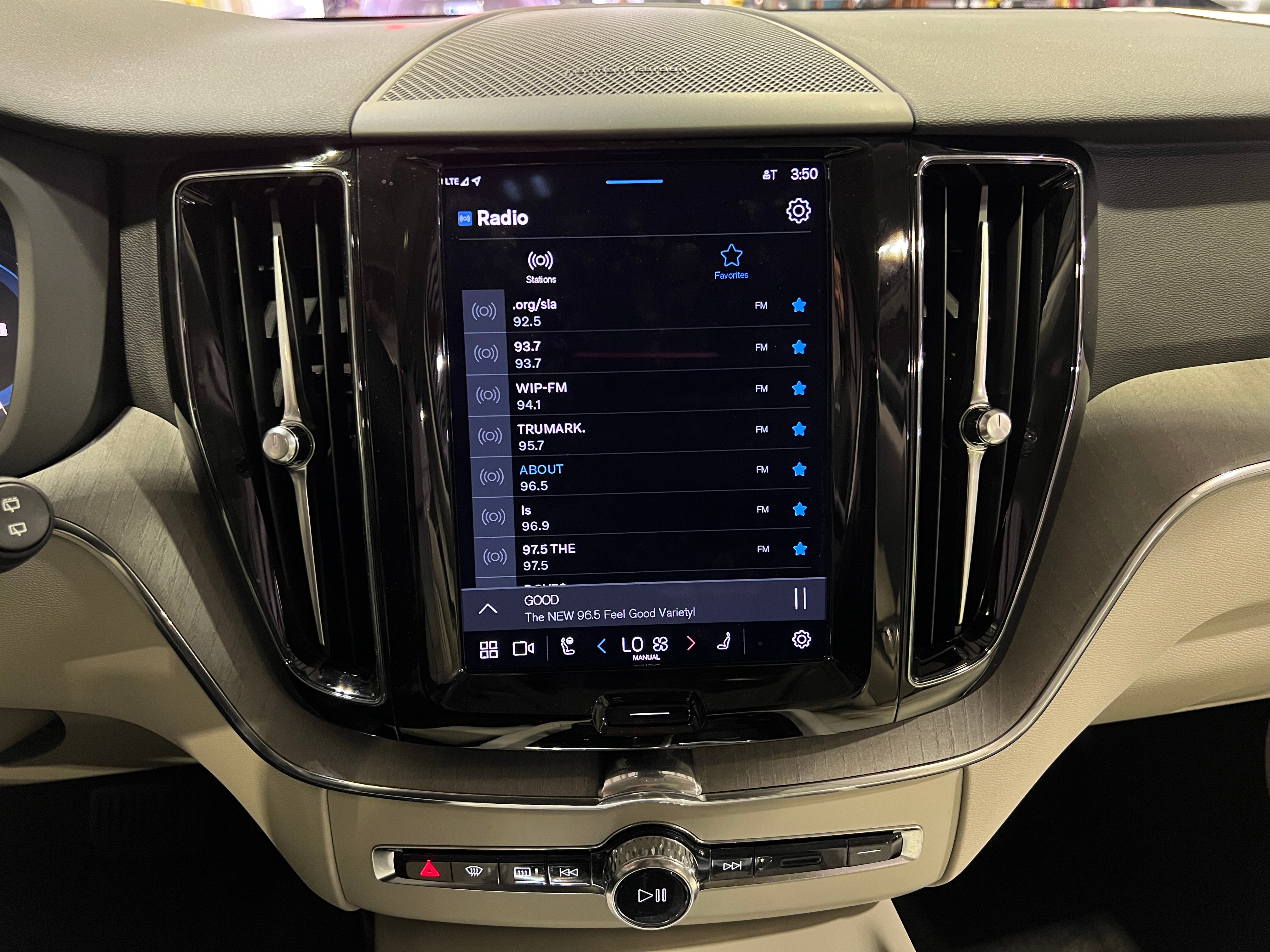 2023 Volvo XC60 B5 Plus 3