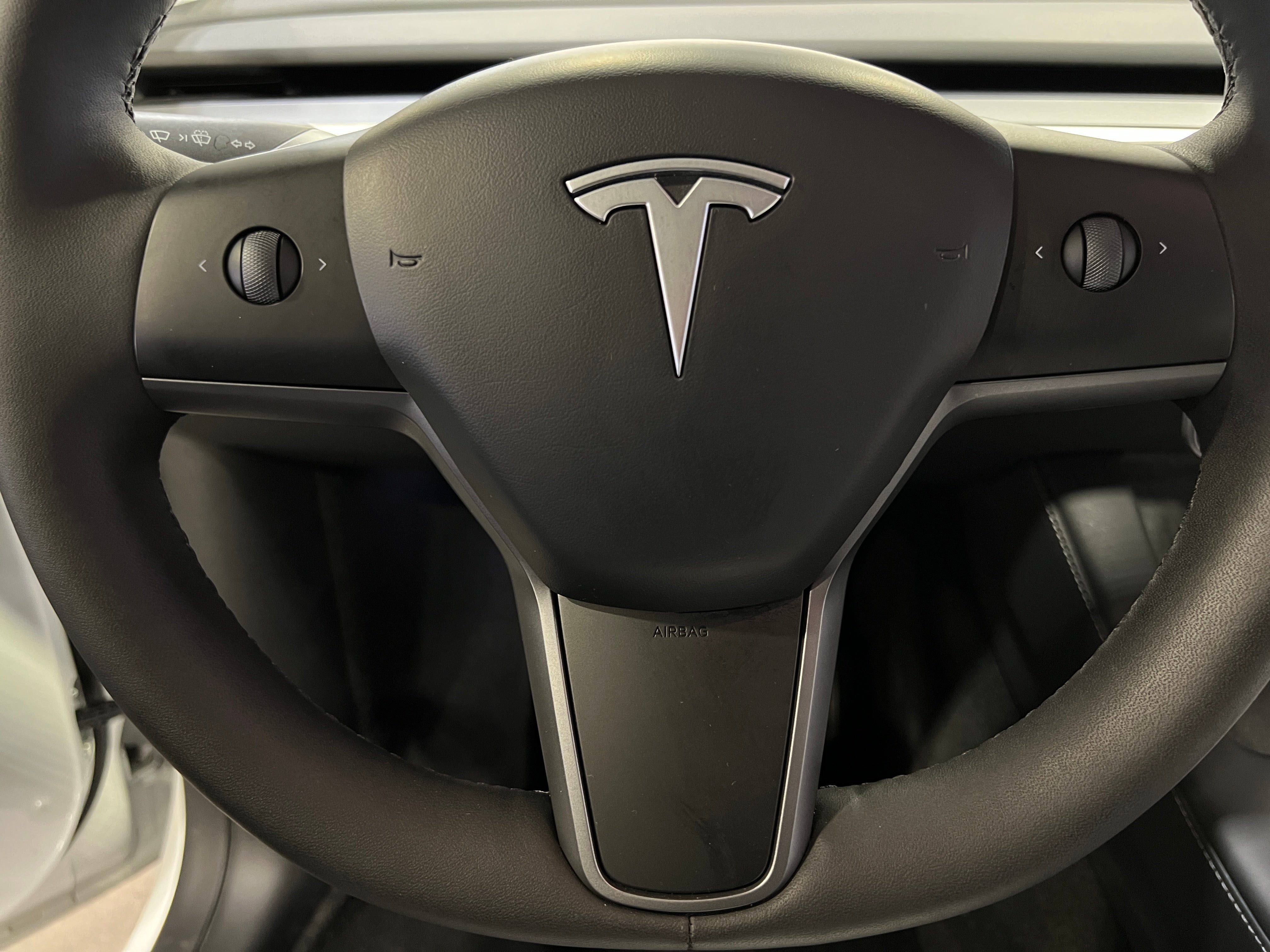2023 Tesla Model Y Long Range 4