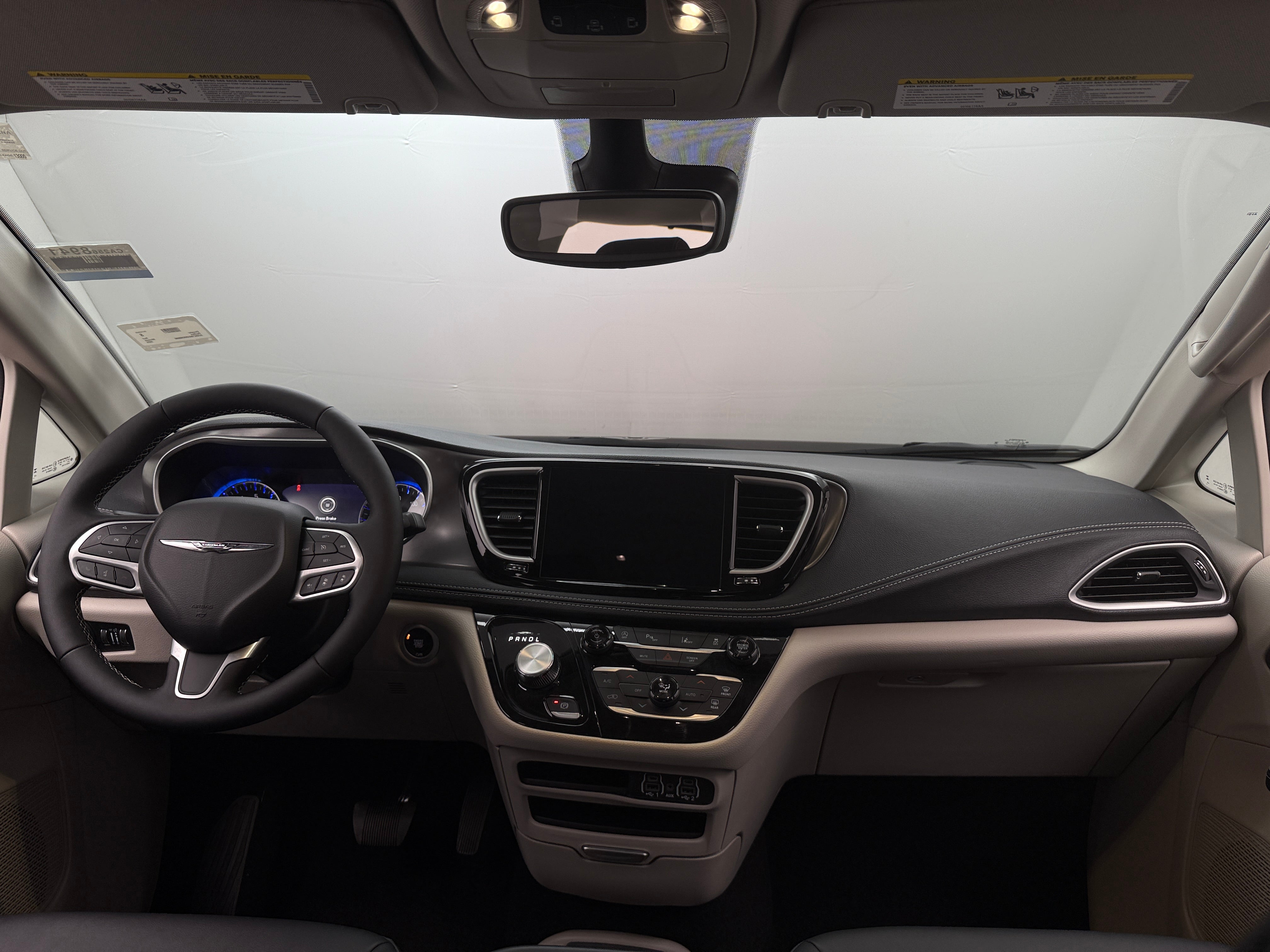 2024 Chrysler Pacifica Touring L 2