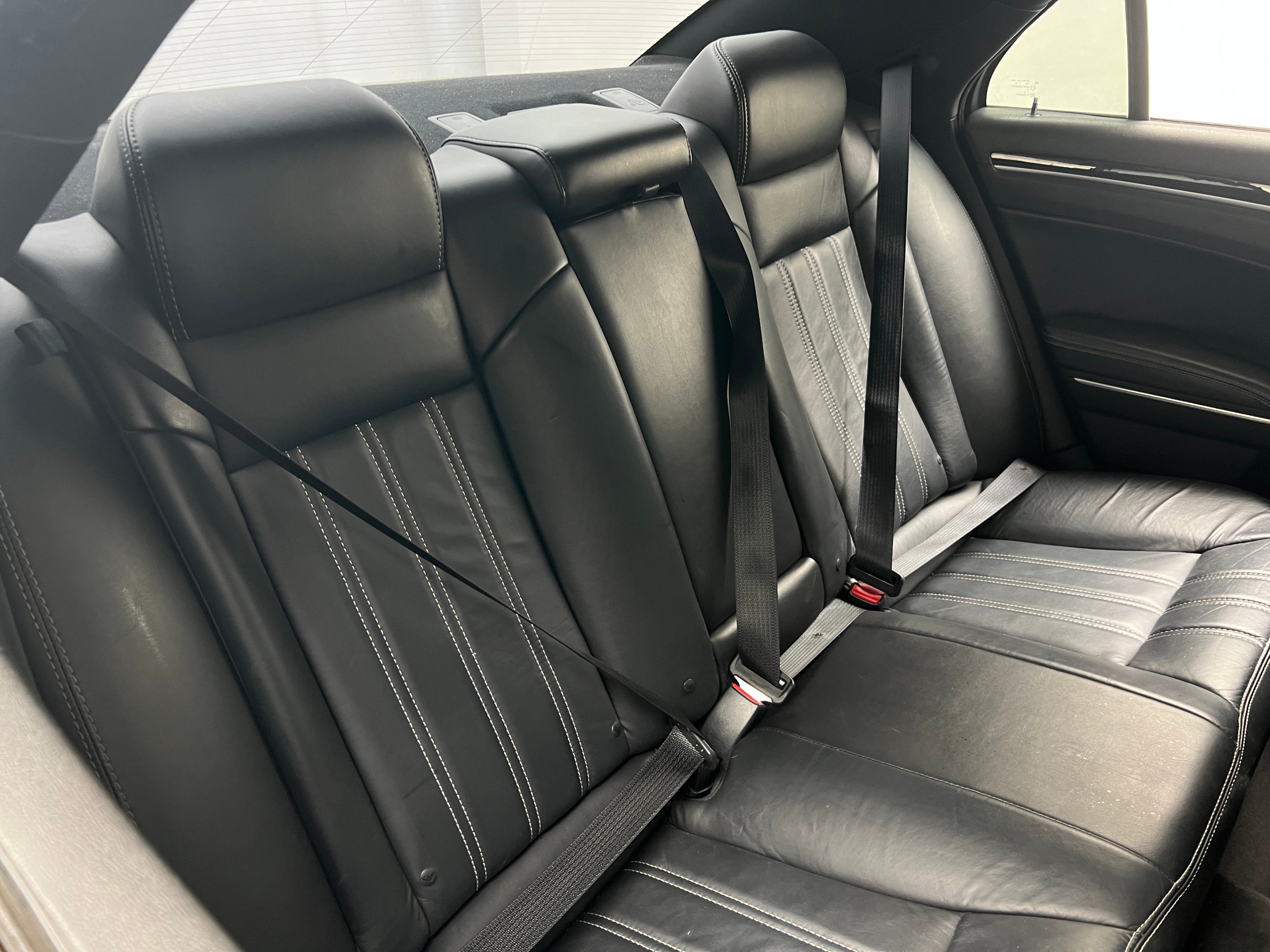 2017 Chrysler 300 S 6