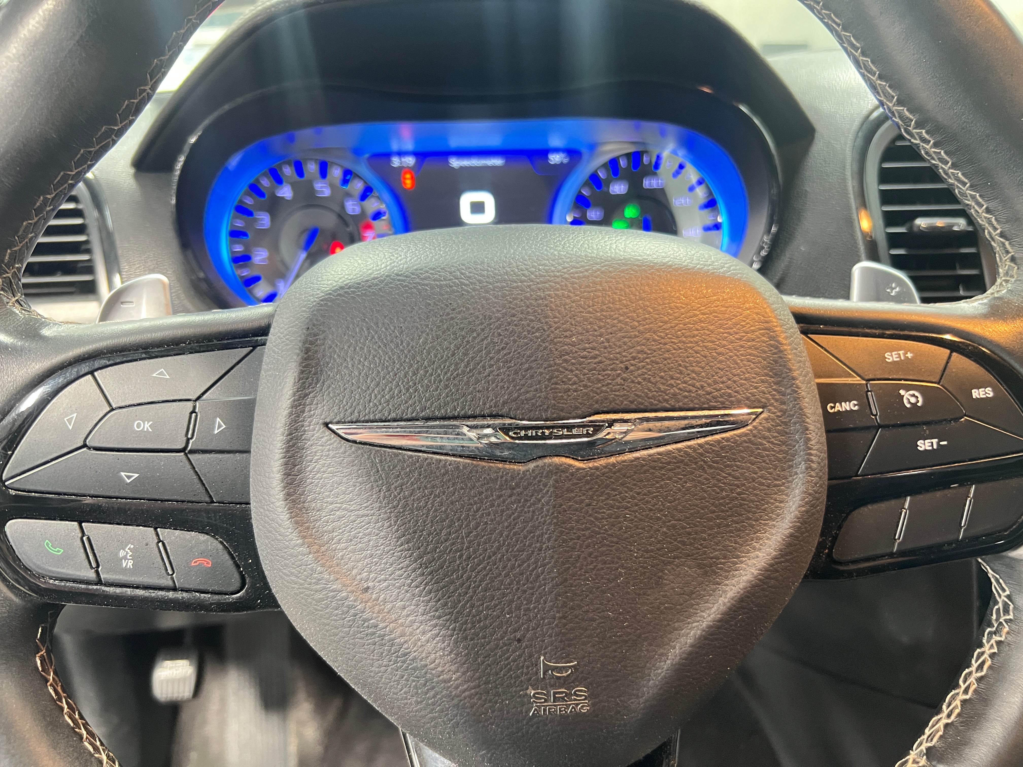 2017 Chrysler 300 S 5