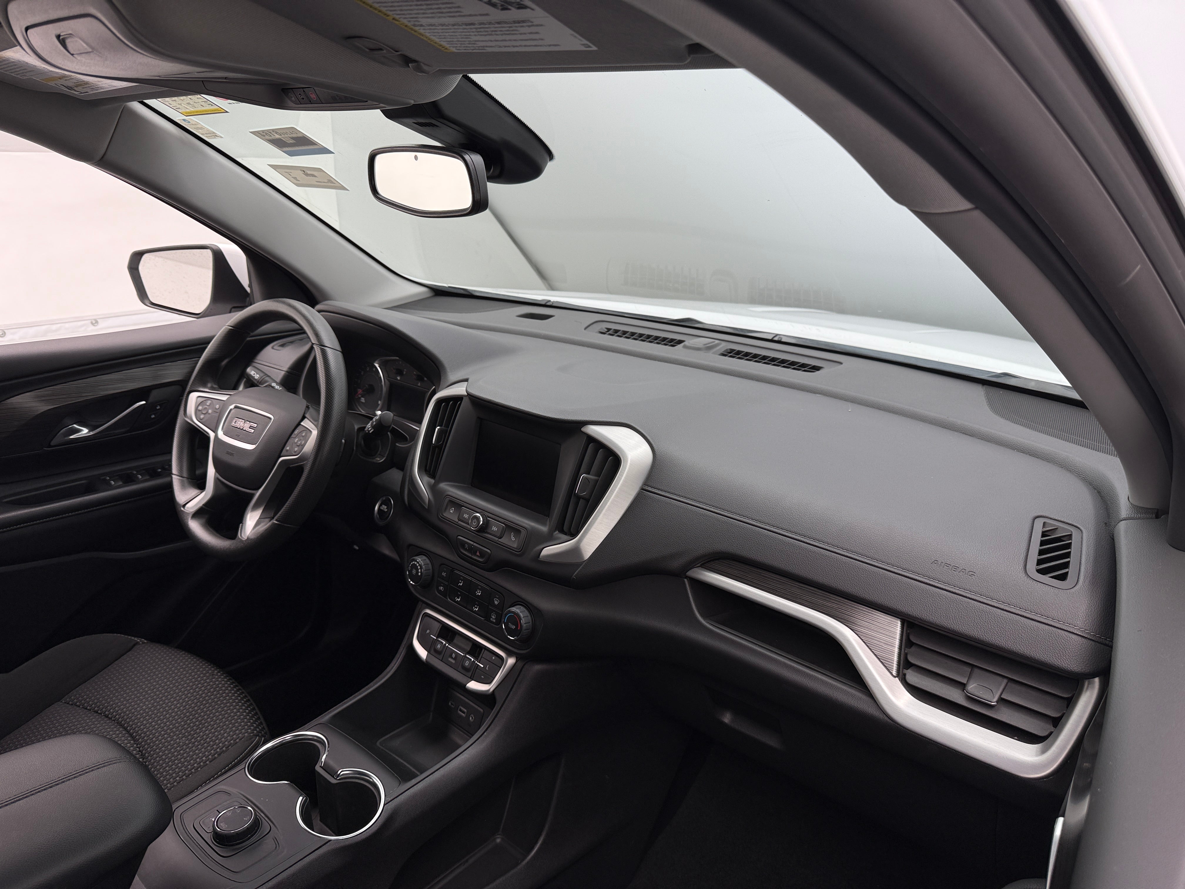 2024 GMC Terrain SLE 3