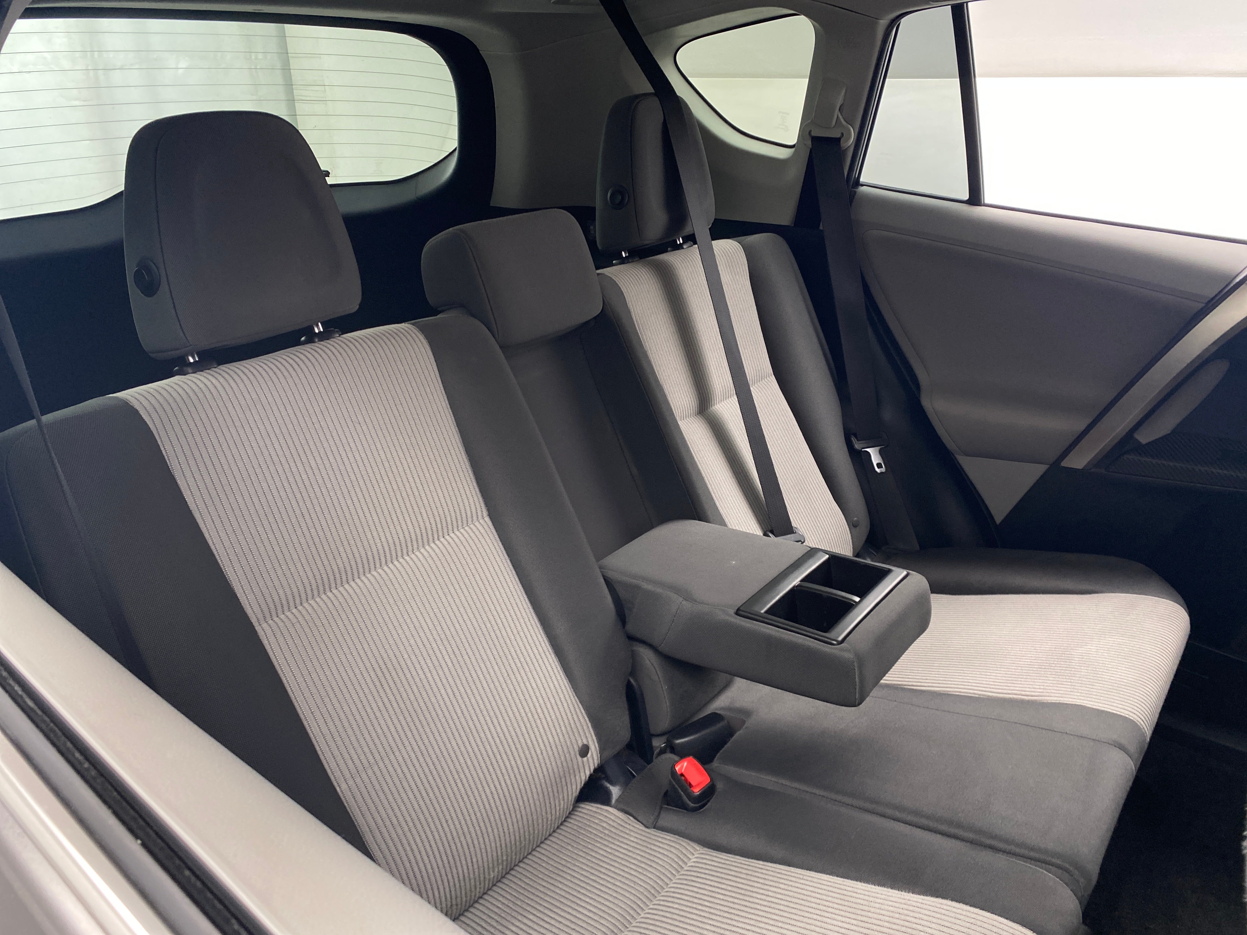 2013 Toyota RAV4 LE 6