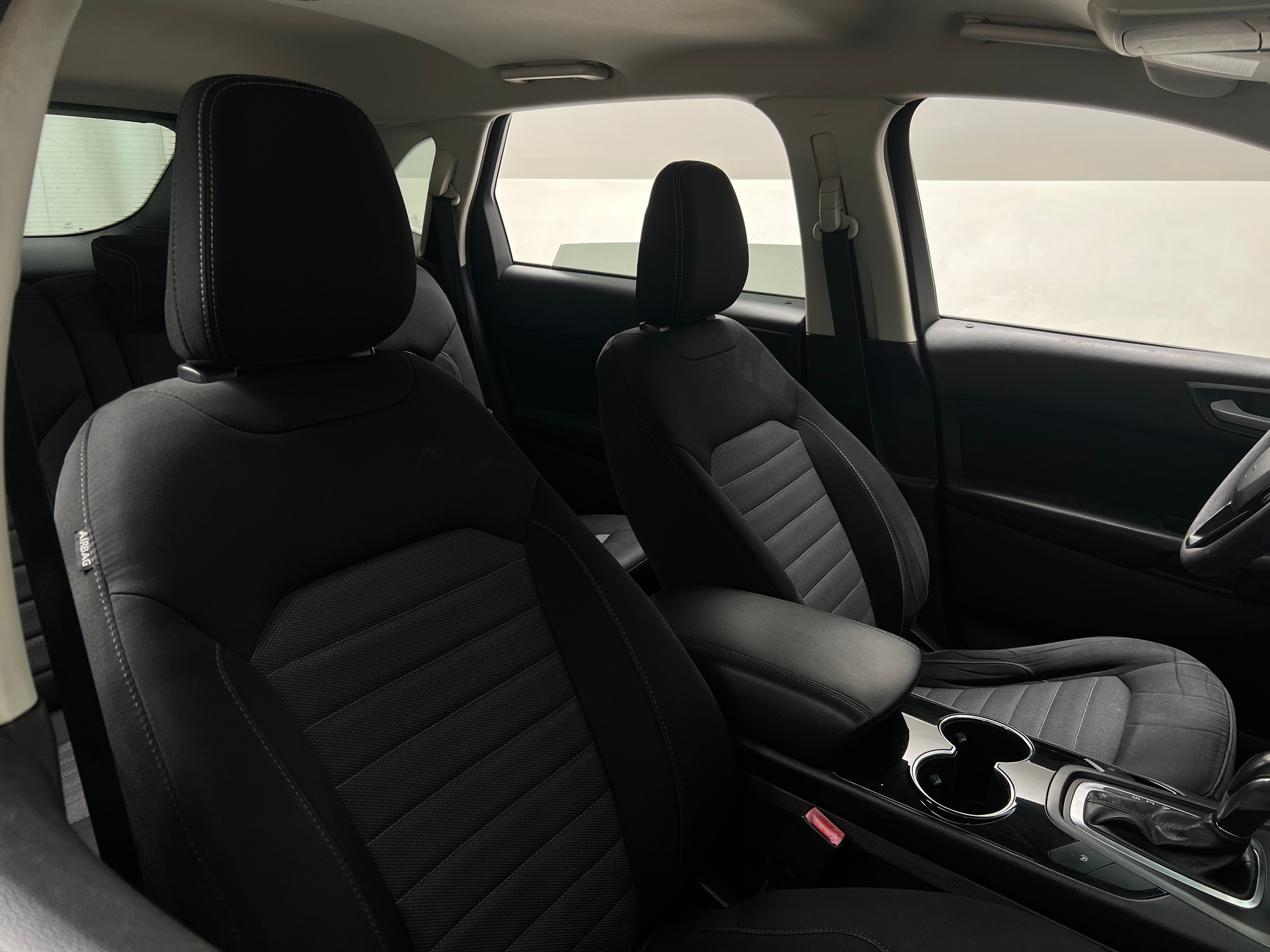2016 Ford Edge SE 2